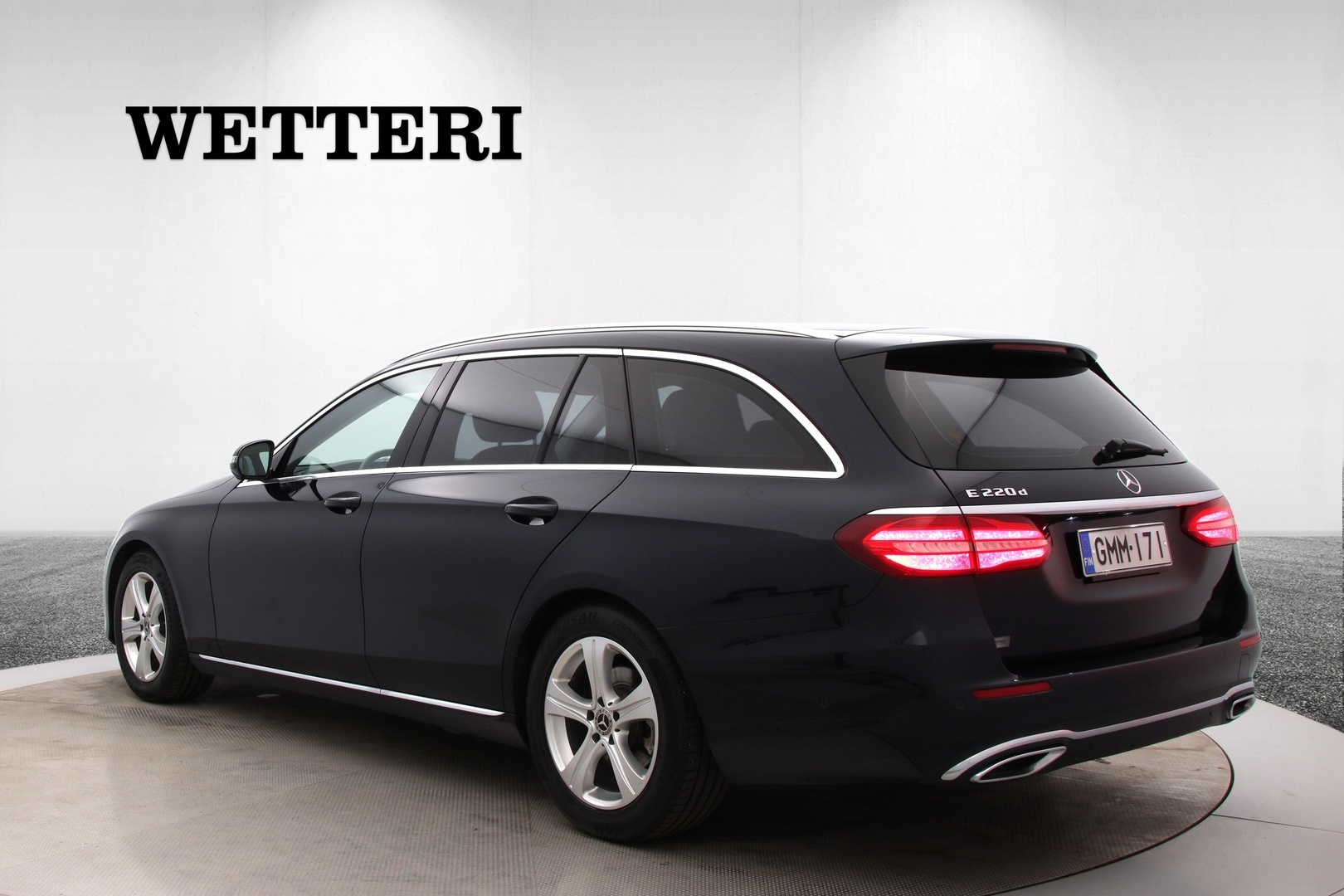 MERCEDES-BENZ E 2017