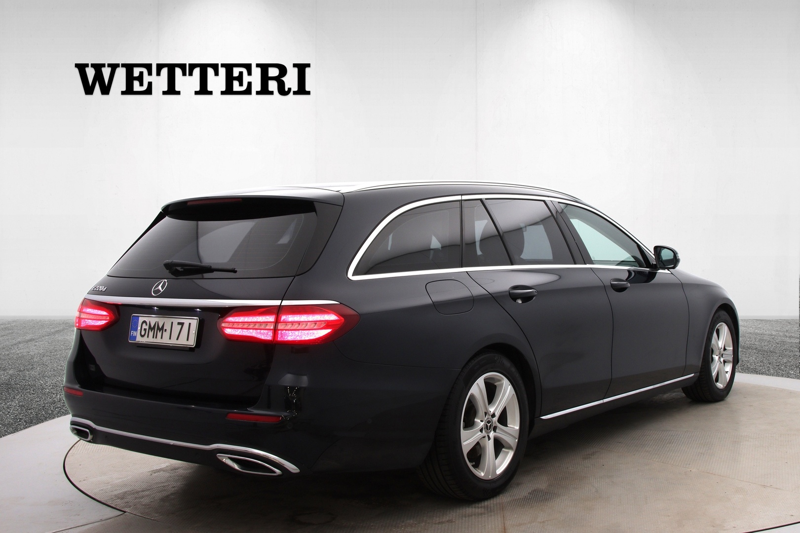 MERCEDES-BENZ E 2017