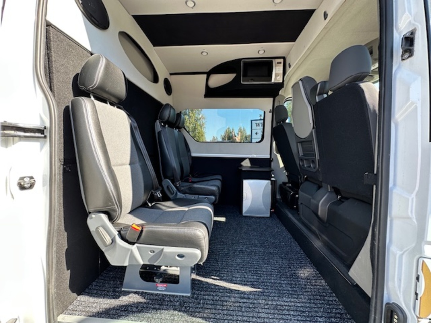 NISSAN NV400 2019