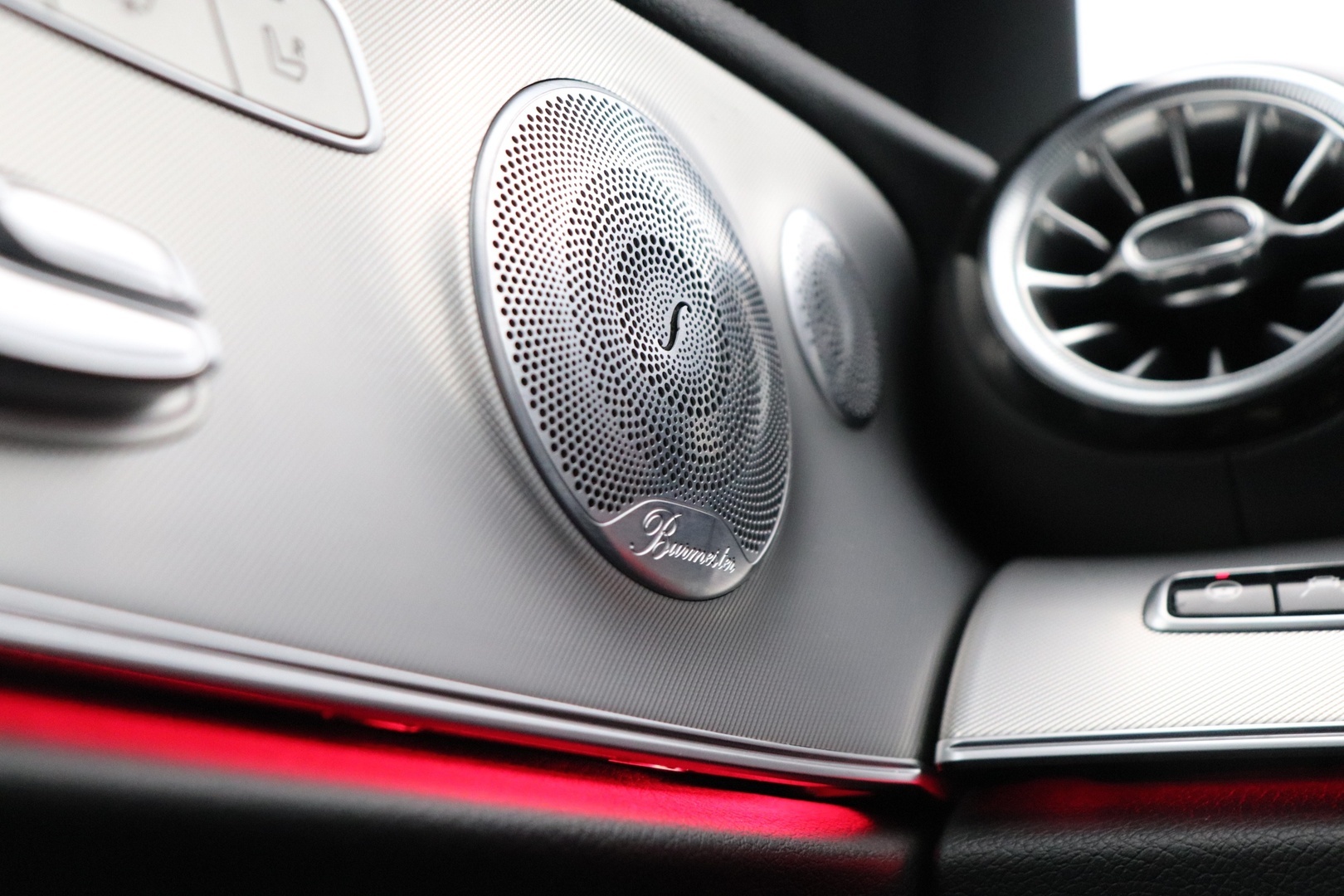 MERCEDES-BENZ E 2018