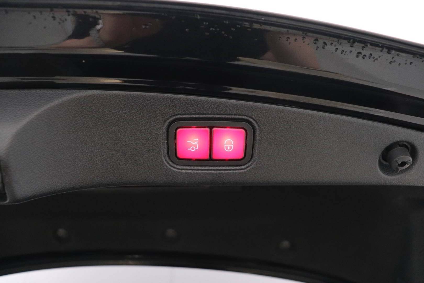 MERCEDES-BENZ E 2018