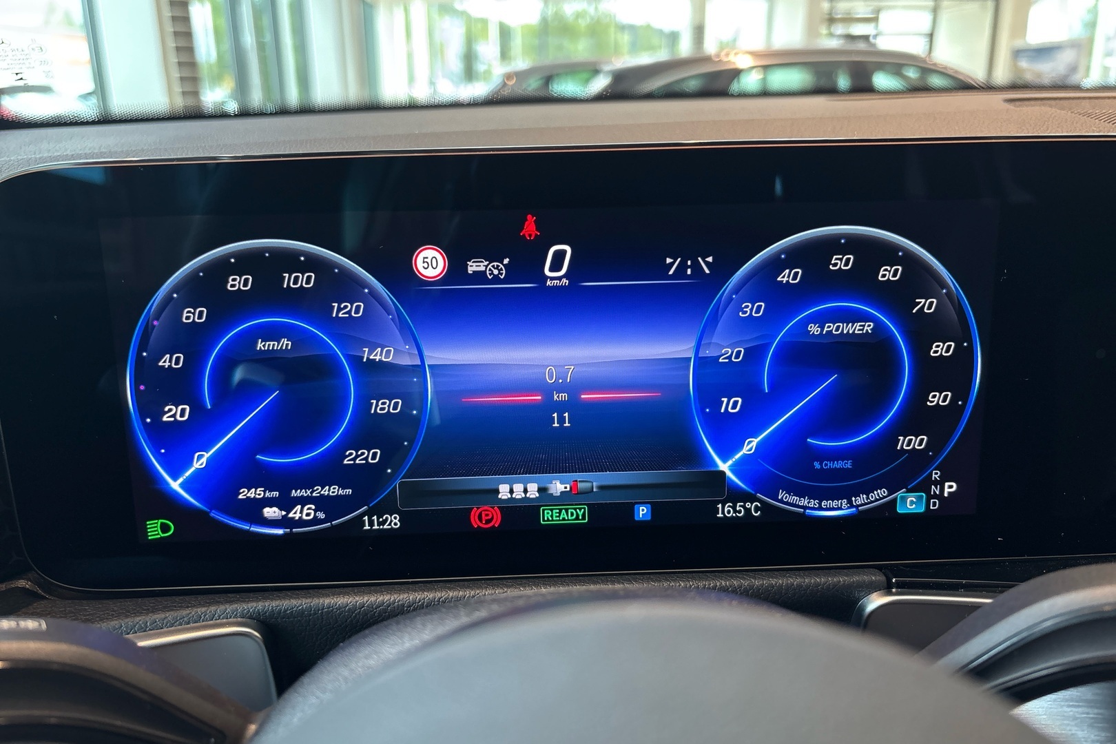MERCEDES-BENZ EQB 2025