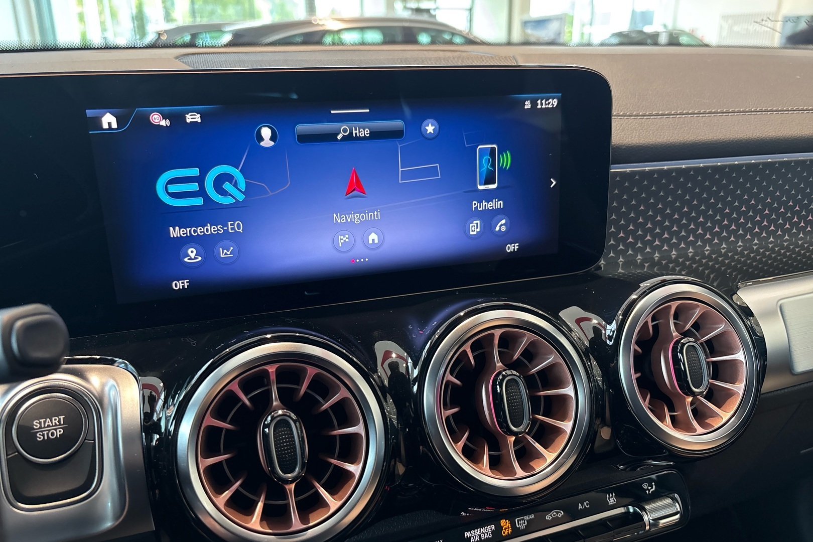 MERCEDES-BENZ EQB 2025