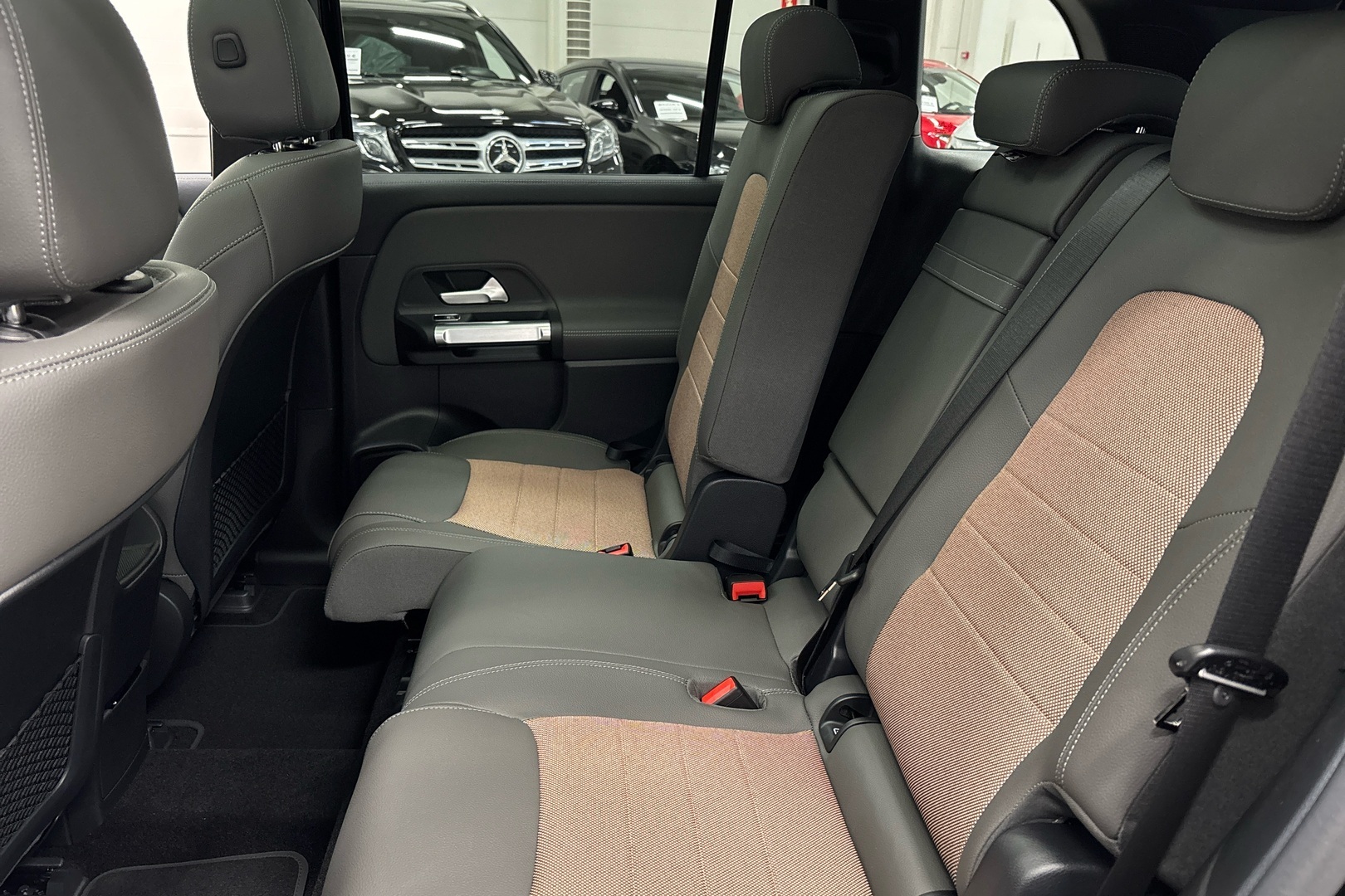 MERCEDES-BENZ EQB 2025
