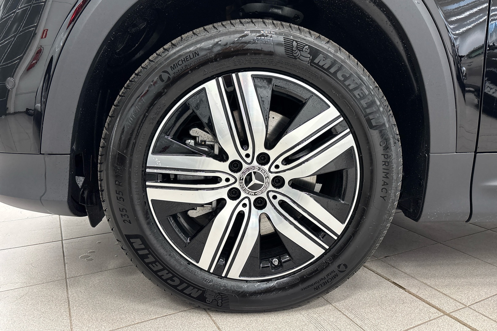 MERCEDES-BENZ EQB 2025