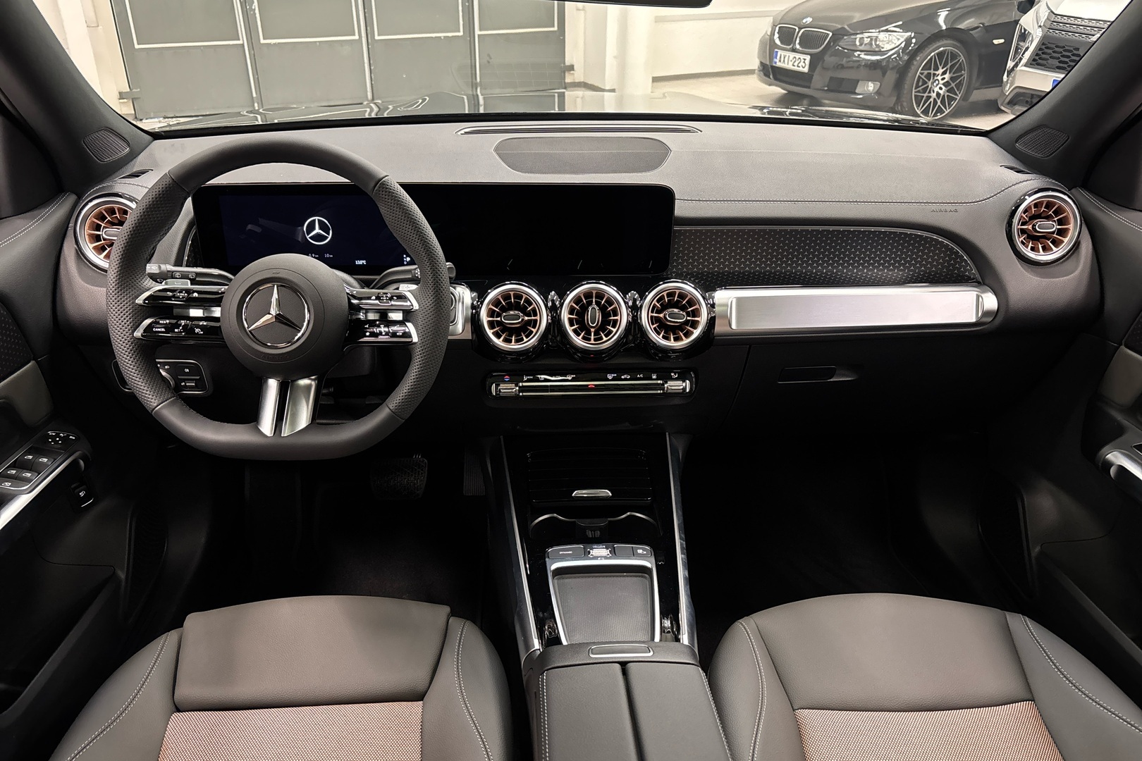 MERCEDES-BENZ EQB 2025