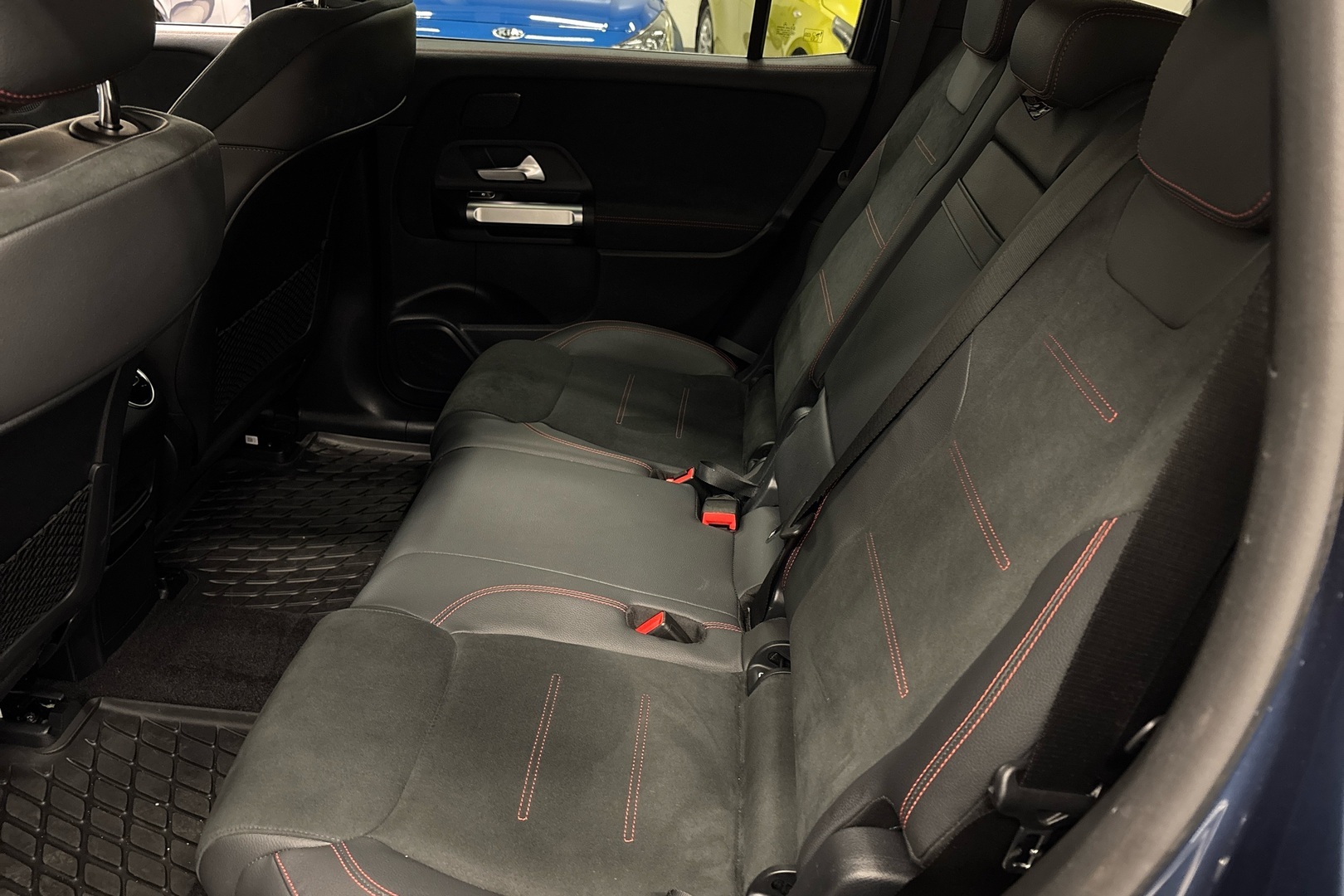 MERCEDES-BENZ EQB 2023