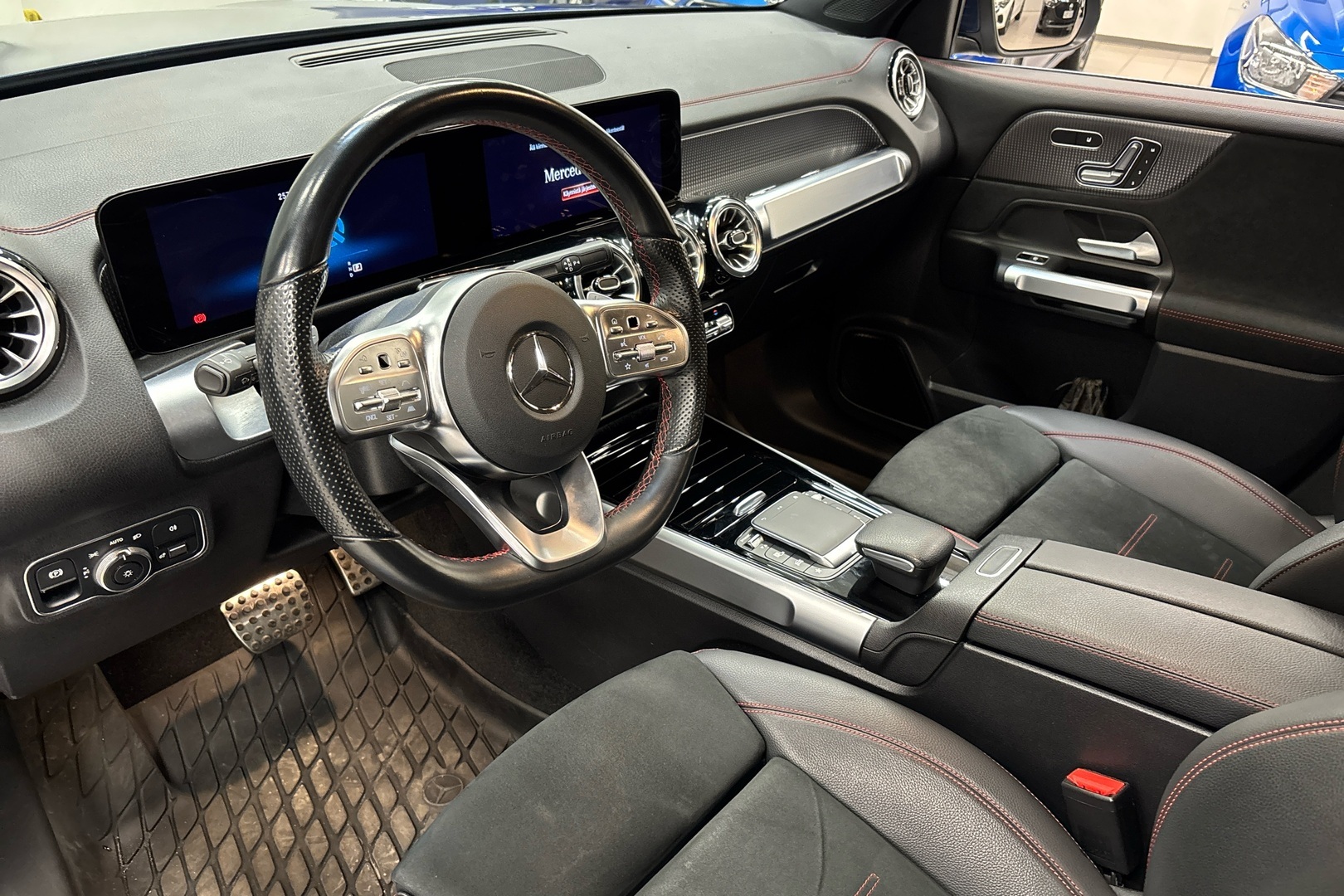 MERCEDES-BENZ EQB 2023