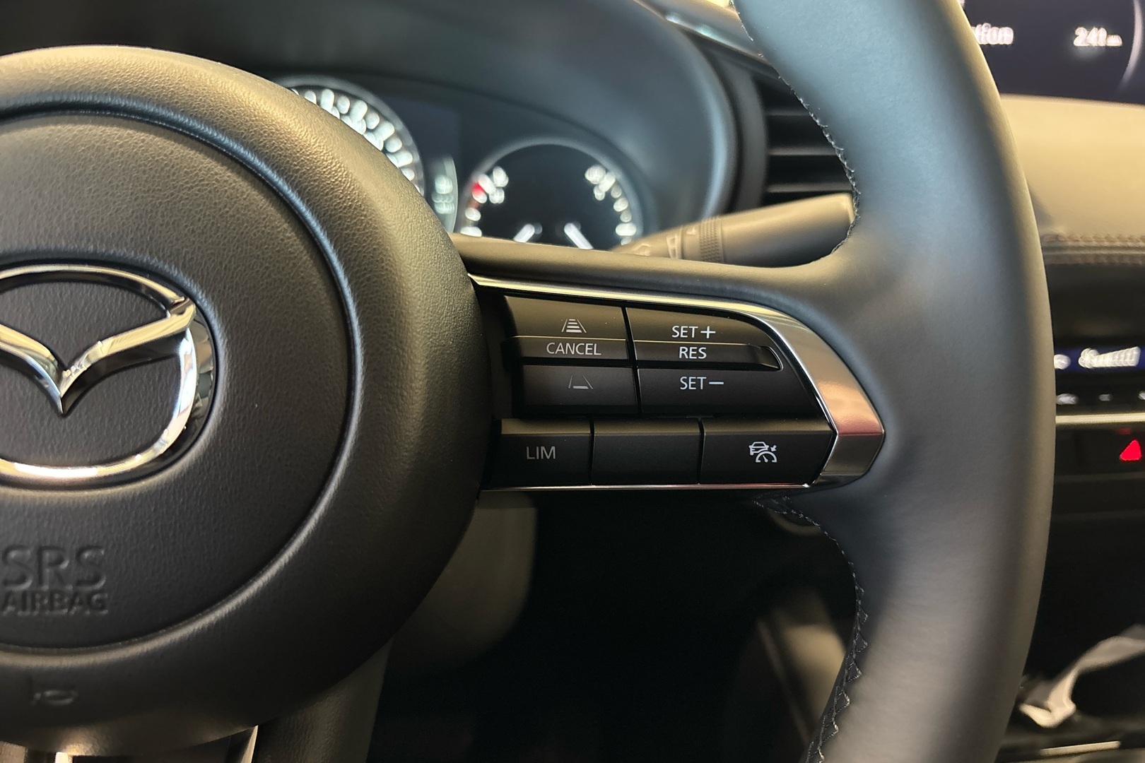MAZDA 3 2025