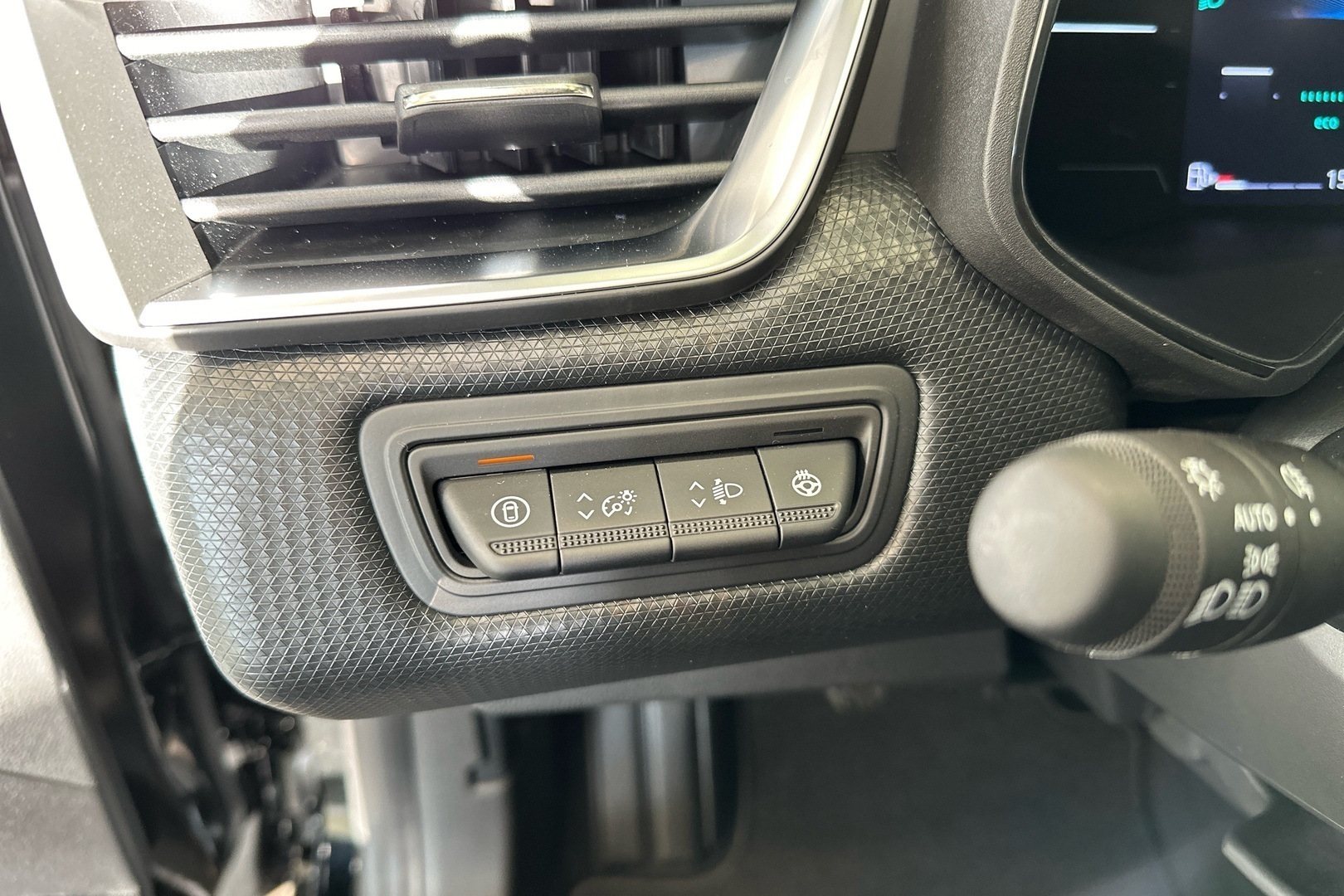 MITSUBISHI Colt 2025