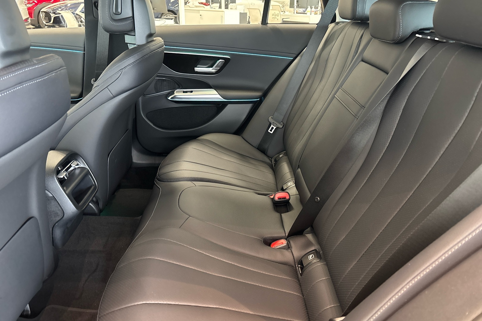 MERCEDES-BENZ E 2025