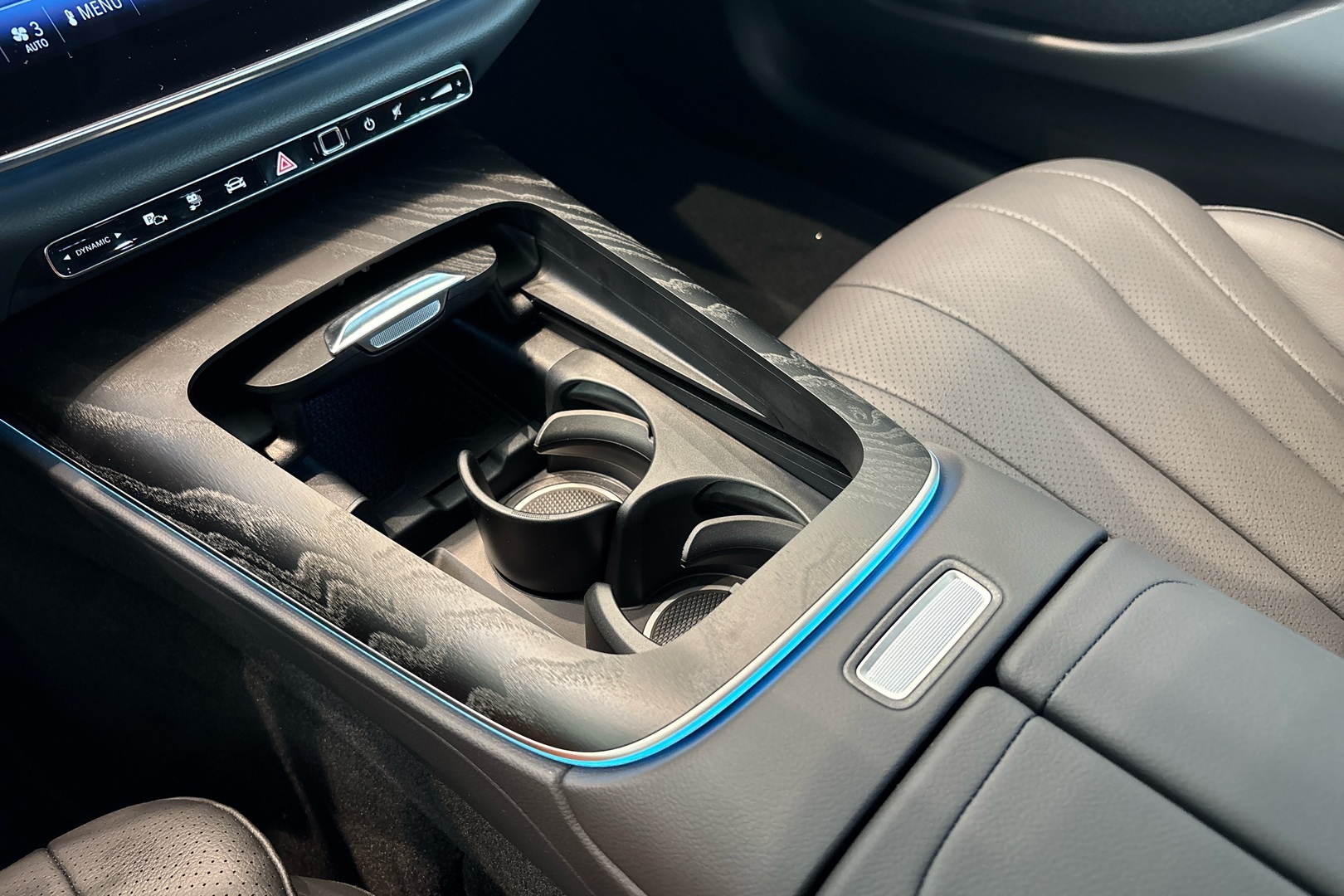 MERCEDES-BENZ E 2025