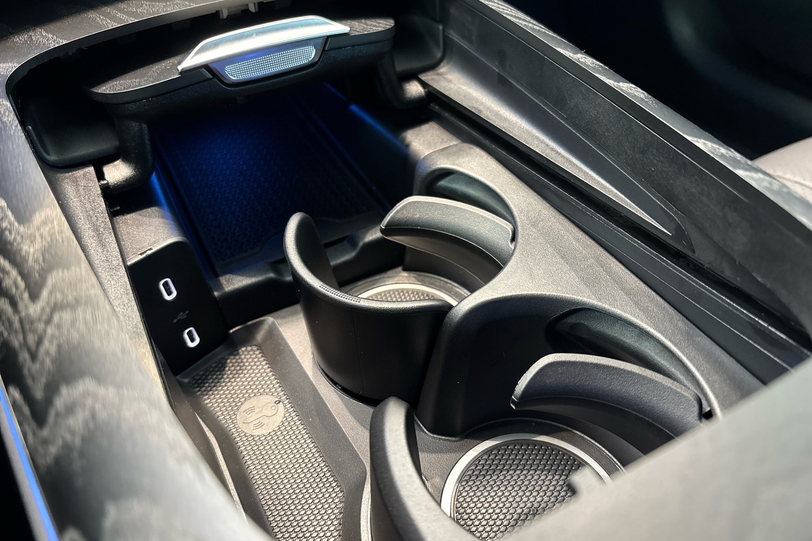 MERCEDES-BENZ E 2025