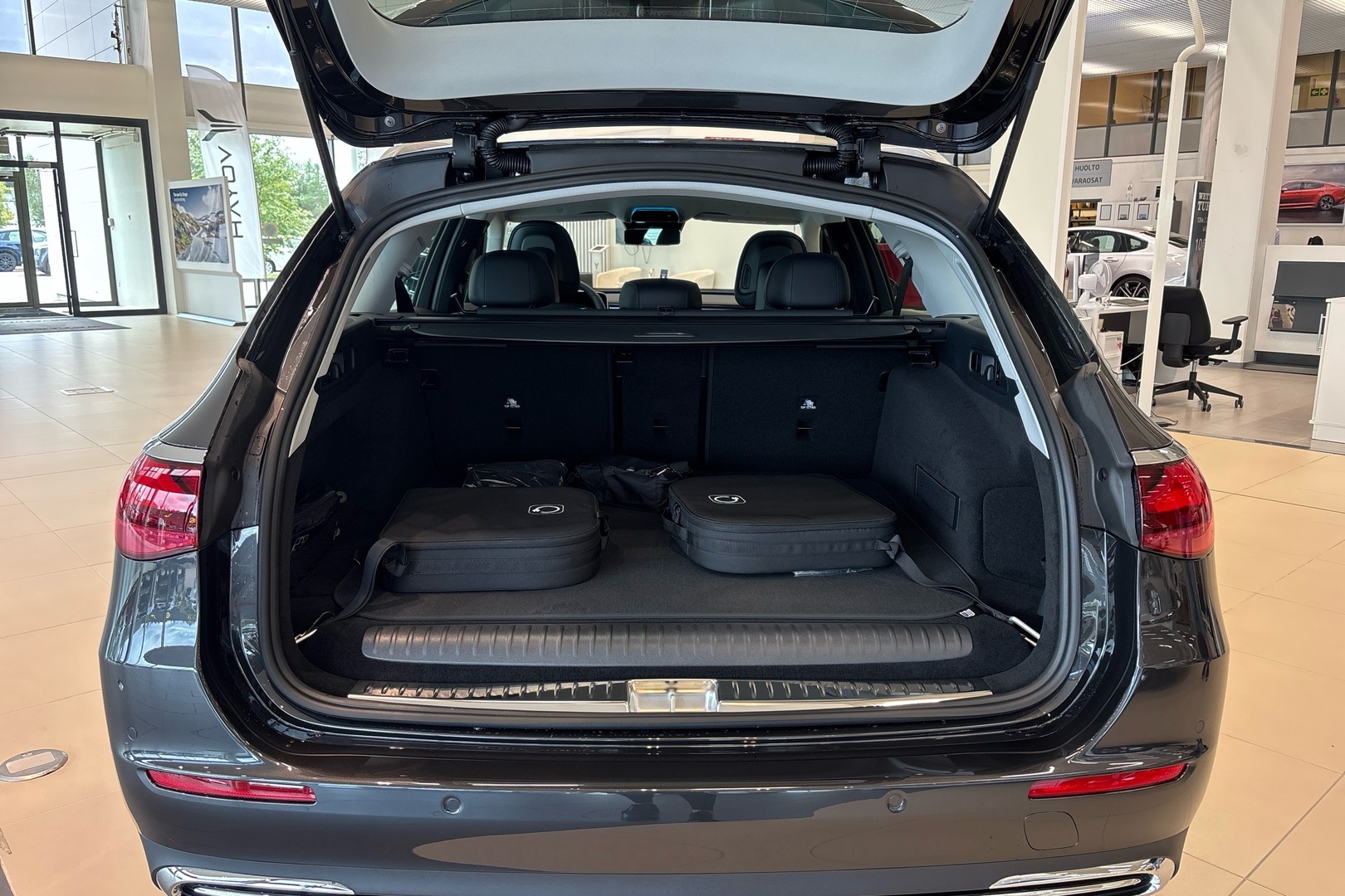 MERCEDES-BENZ E 2025