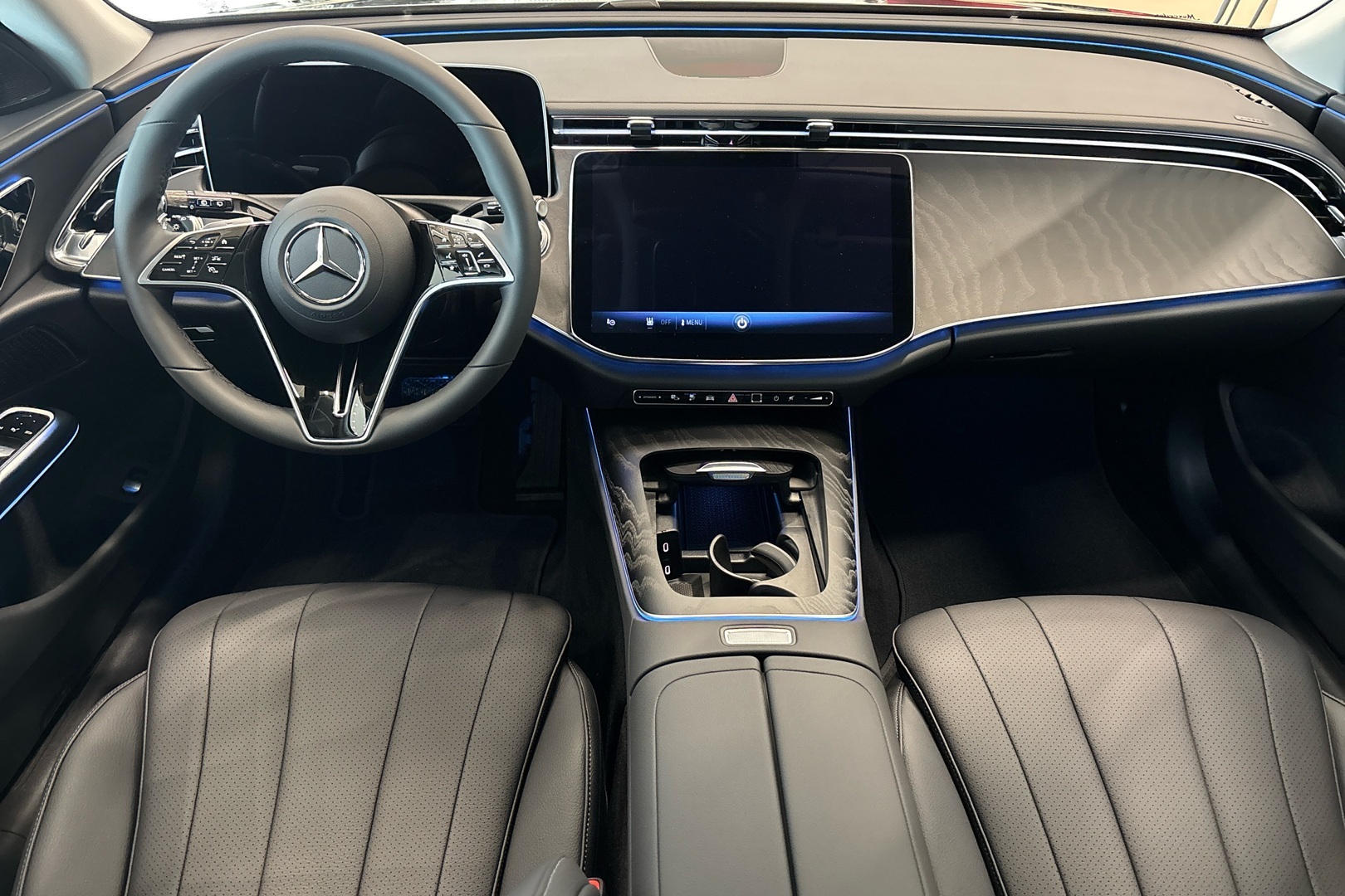 MERCEDES-BENZ E 2025