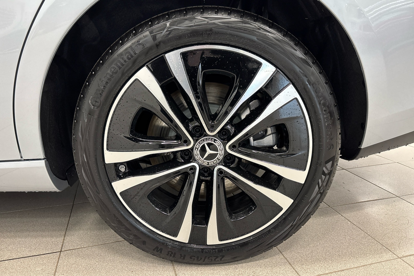 MERCEDES-BENZ CLA 2025