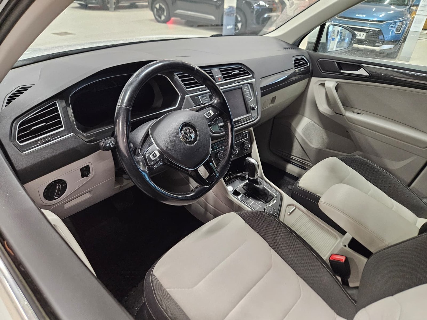 VOLKSWAGEN Tiguan 2017