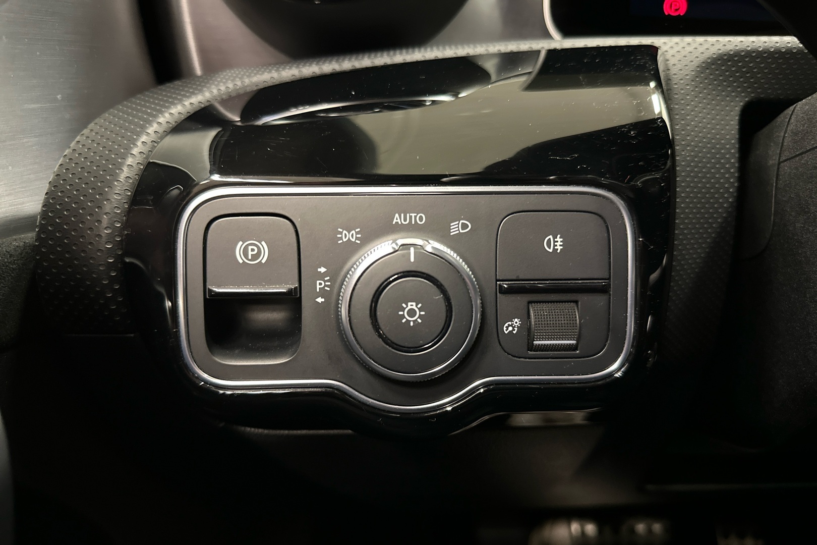 MERCEDES-BENZ CLA 2020
