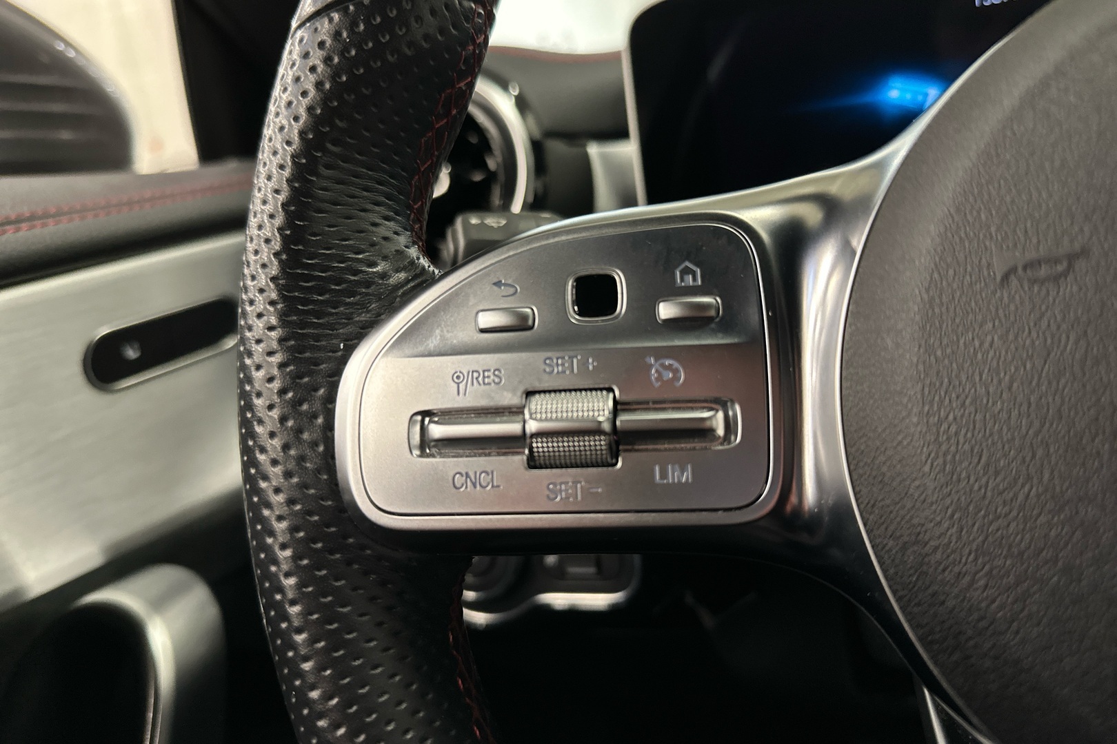 MERCEDES-BENZ CLA 2020