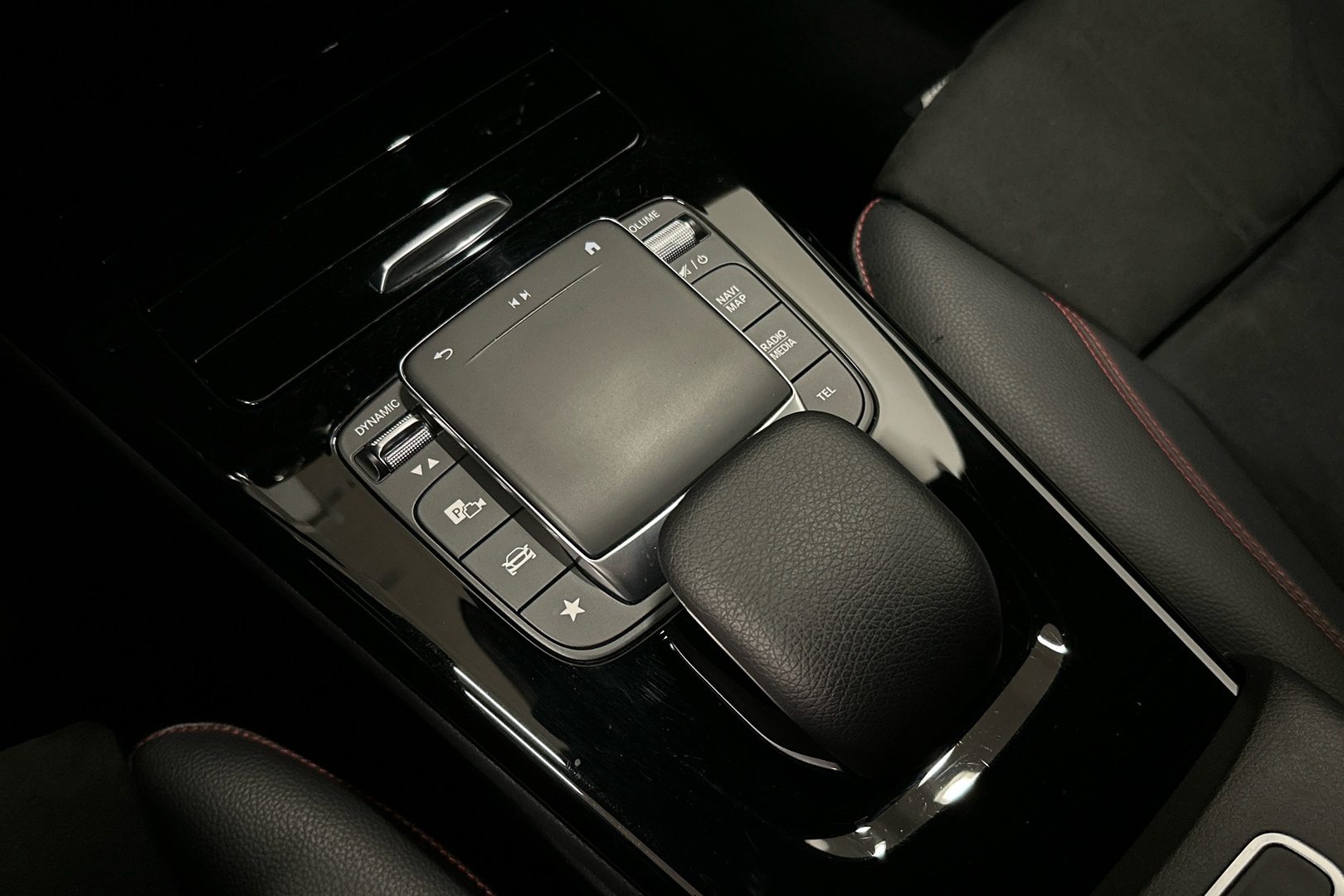 MERCEDES-BENZ CLA 2020