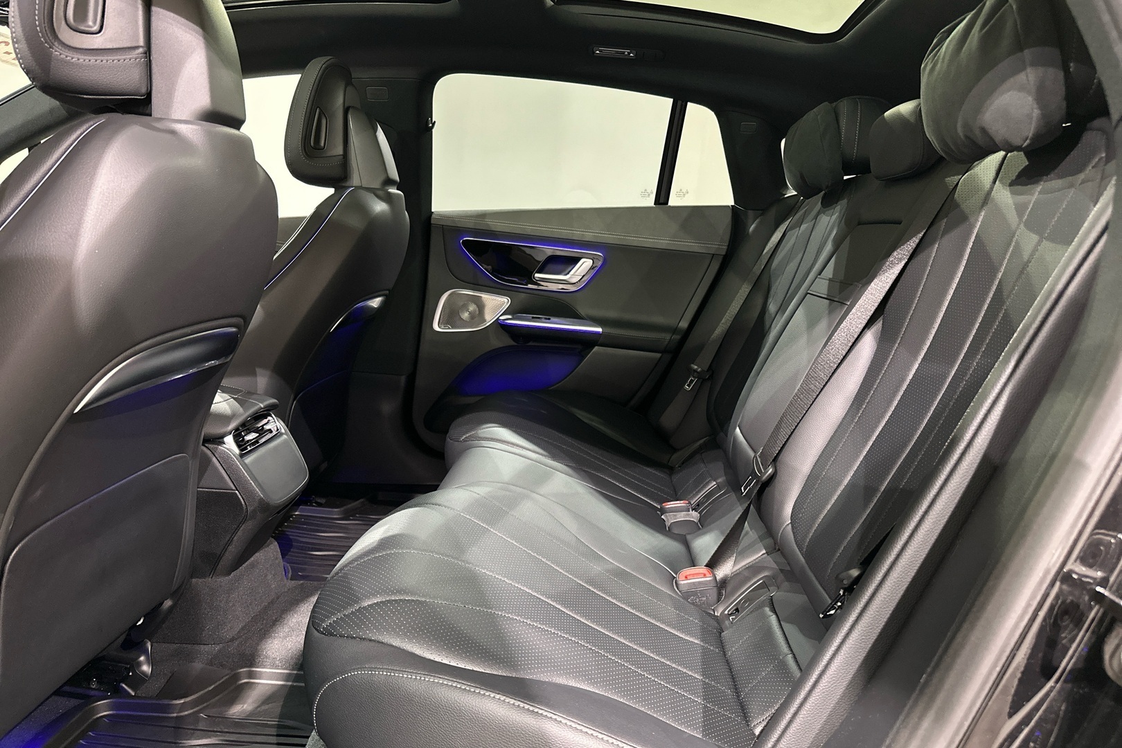 MERCEDES-BENZ EQE 2024