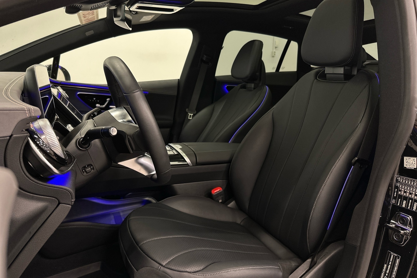 MERCEDES-BENZ EQE 2024