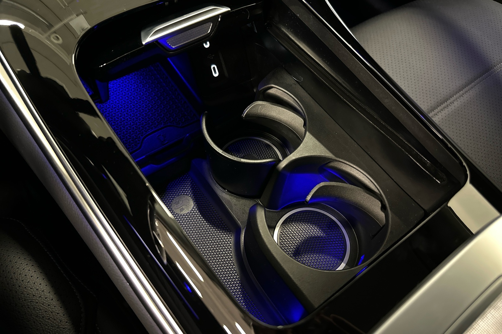 MERCEDES-BENZ GLC 2025