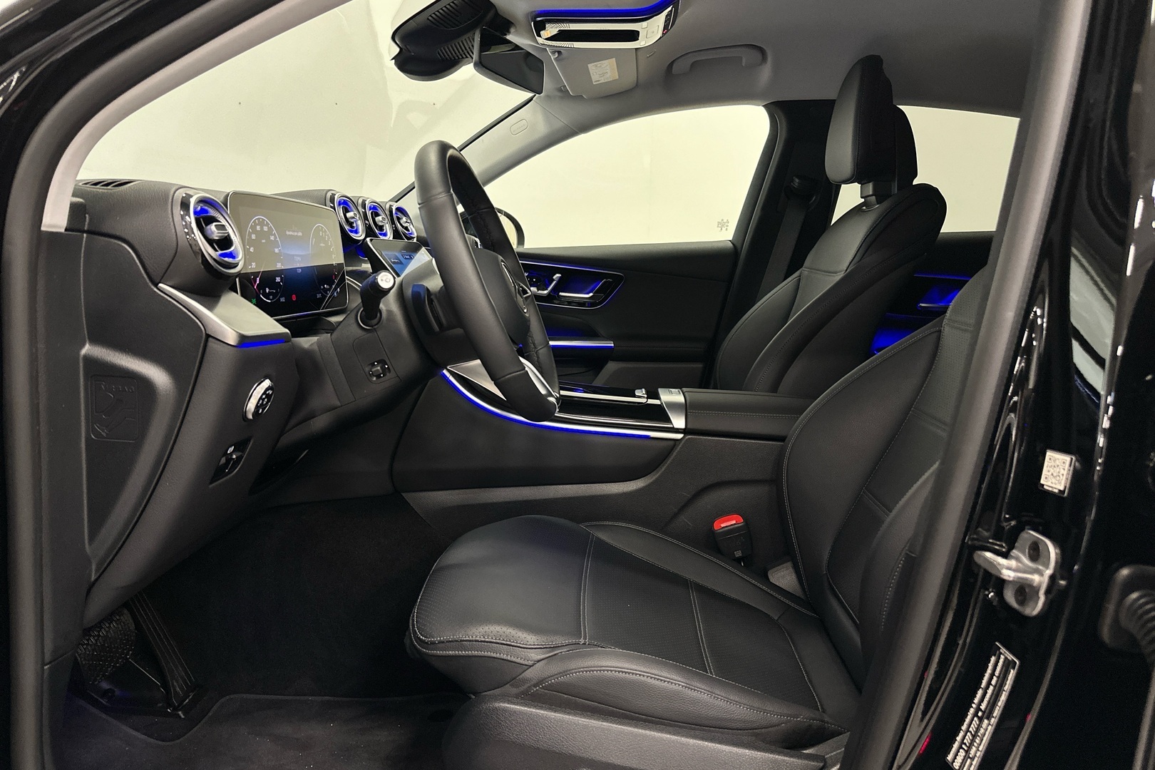 MERCEDES-BENZ GLC 2025