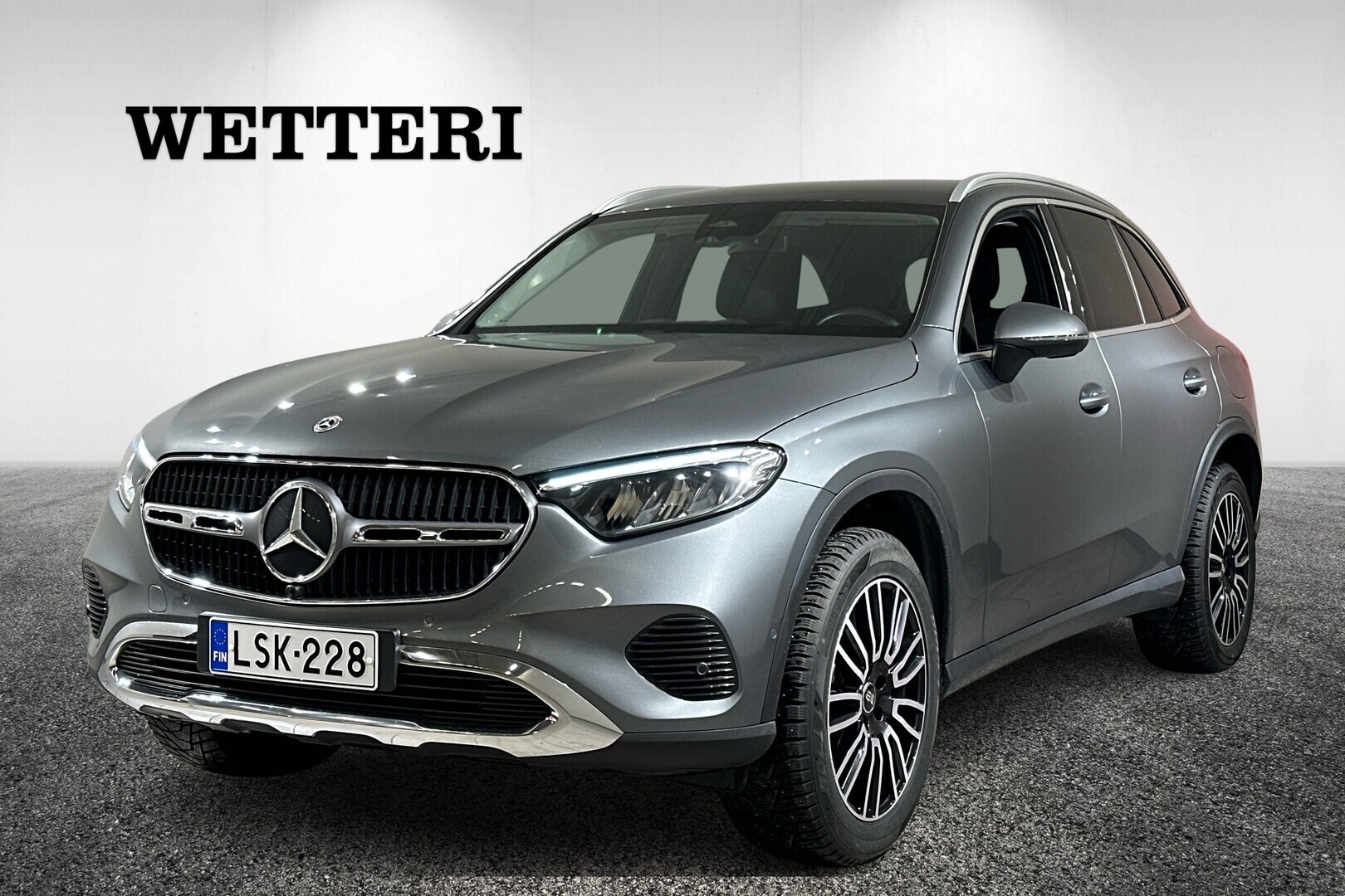 MERCEDES-BENZ GLC 2023