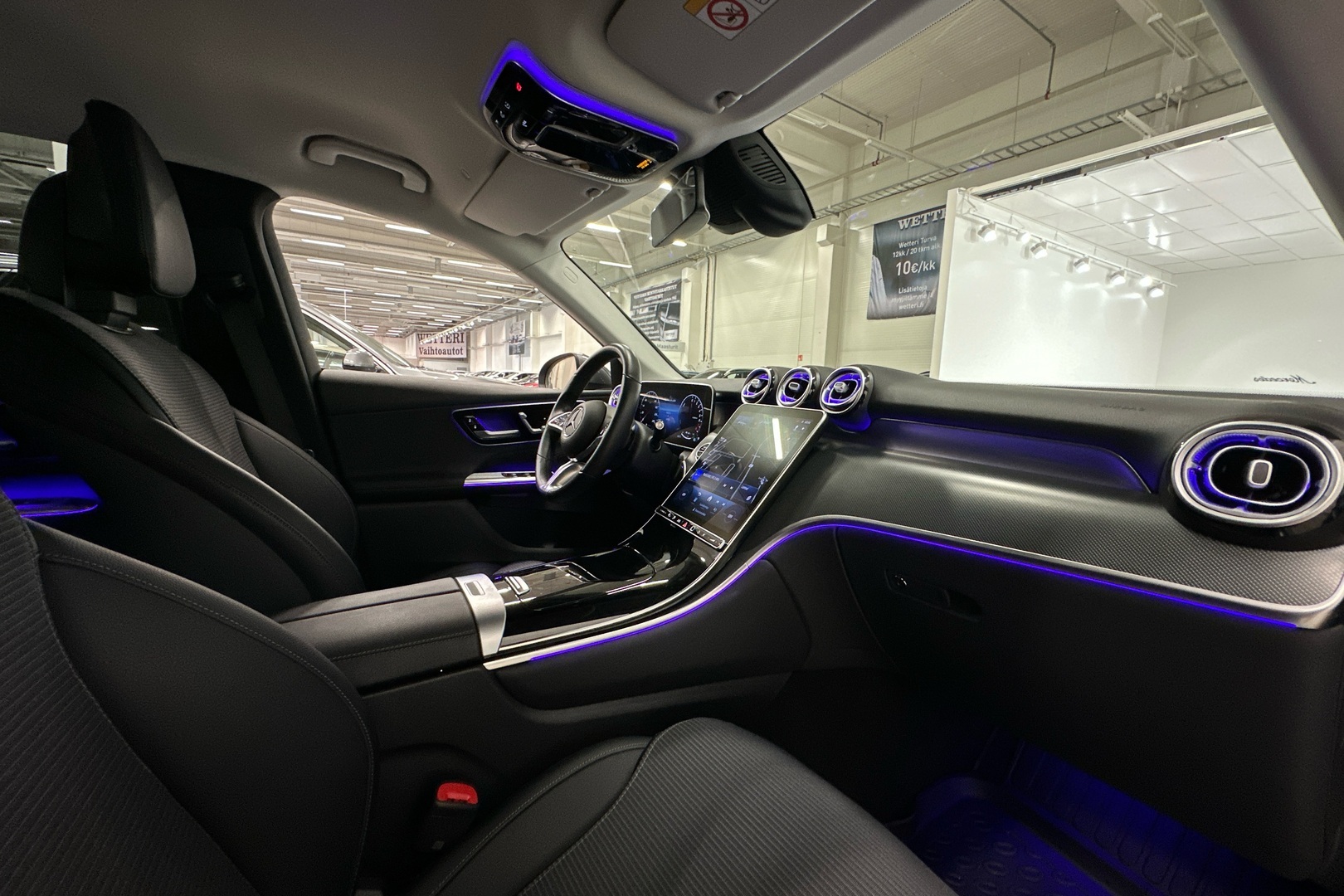 MERCEDES-BENZ GLC 2023