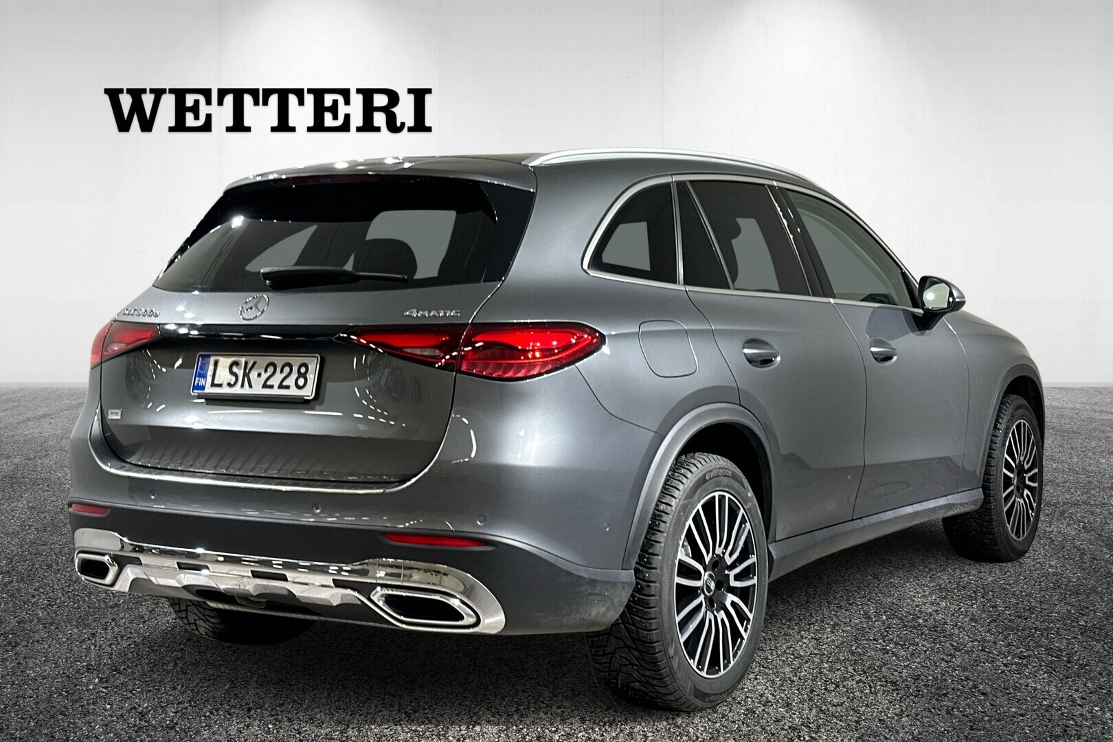 MERCEDES-BENZ GLC 2023
