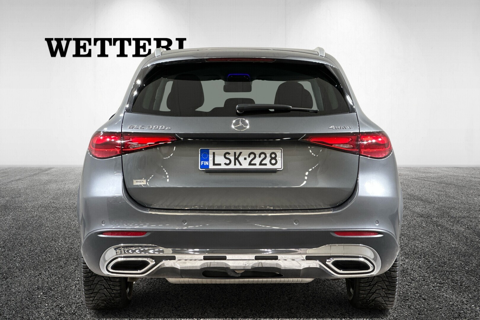 MERCEDES-BENZ GLC 2023
