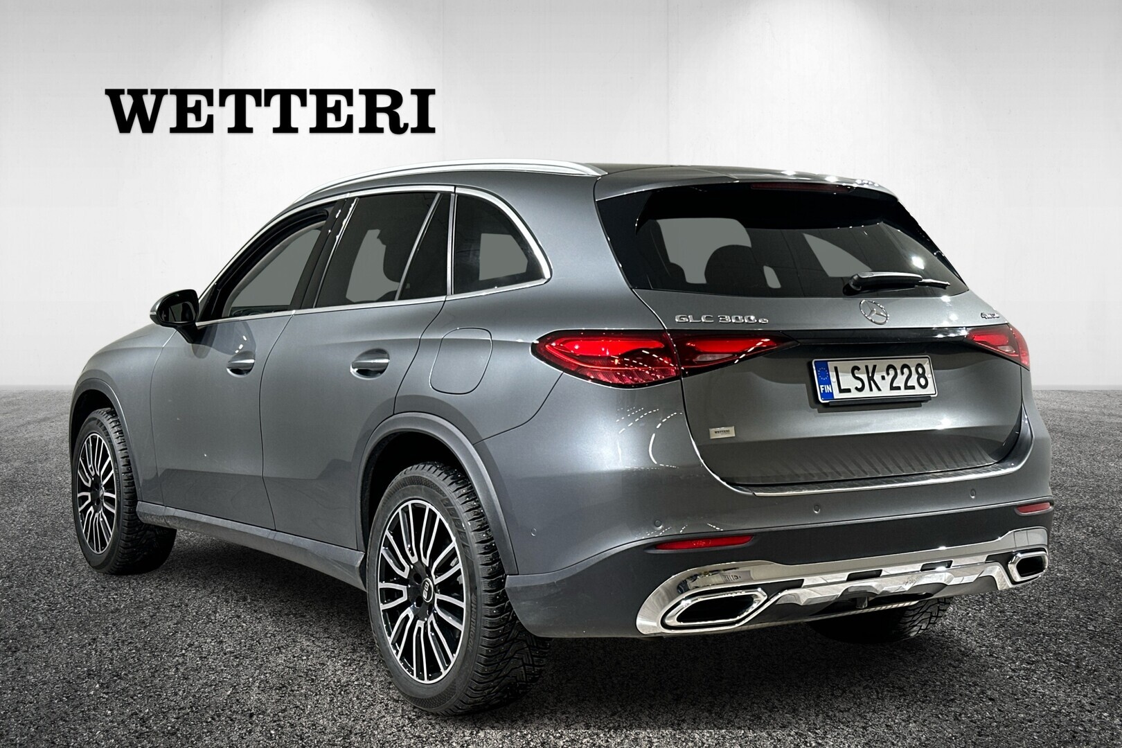 MERCEDES-BENZ GLC 2023