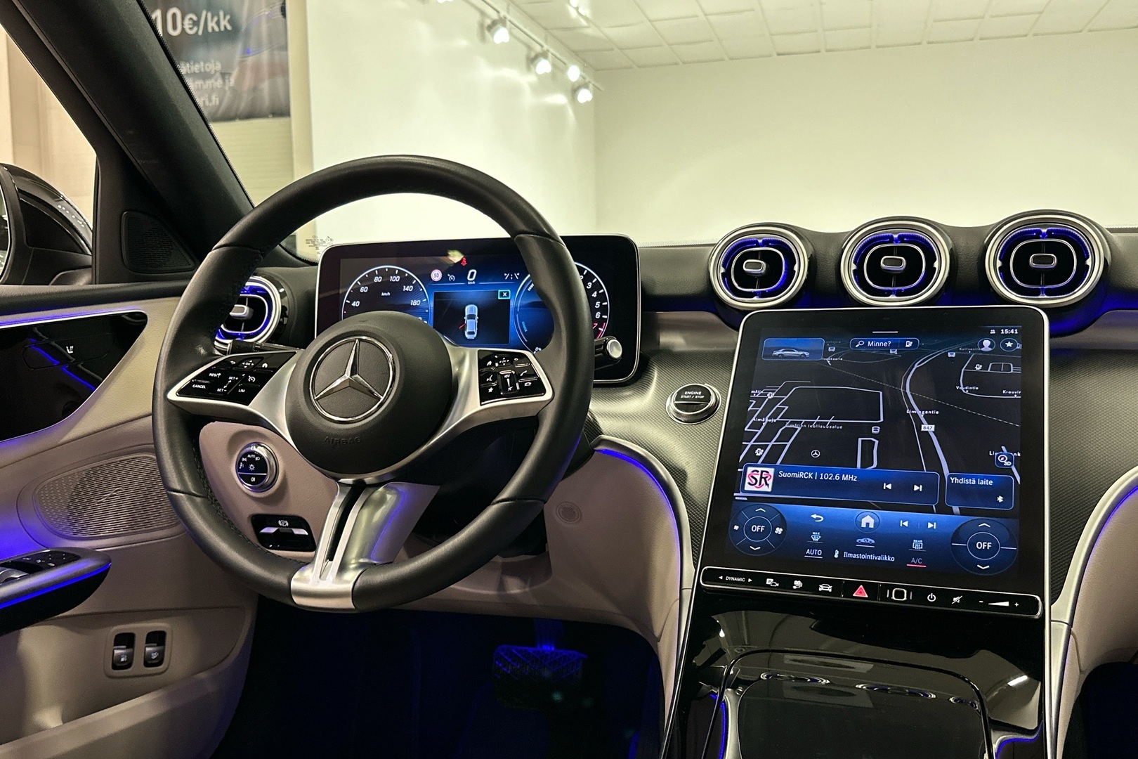 MERCEDES-BENZ C 2023