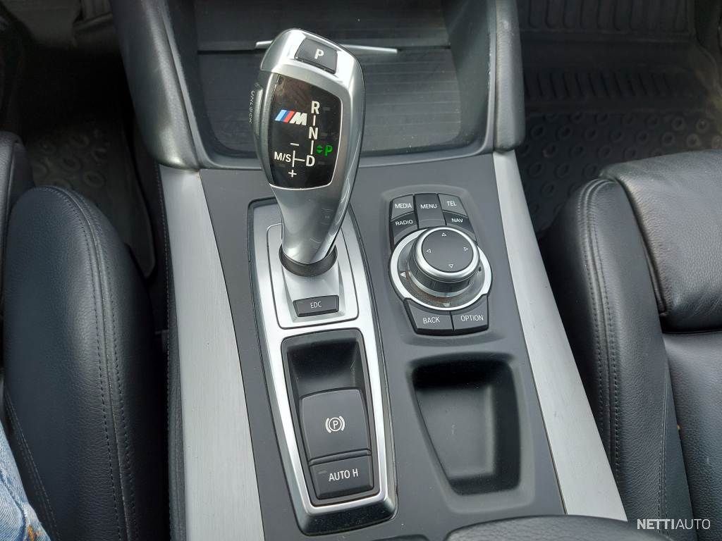 BMW X6M 2011