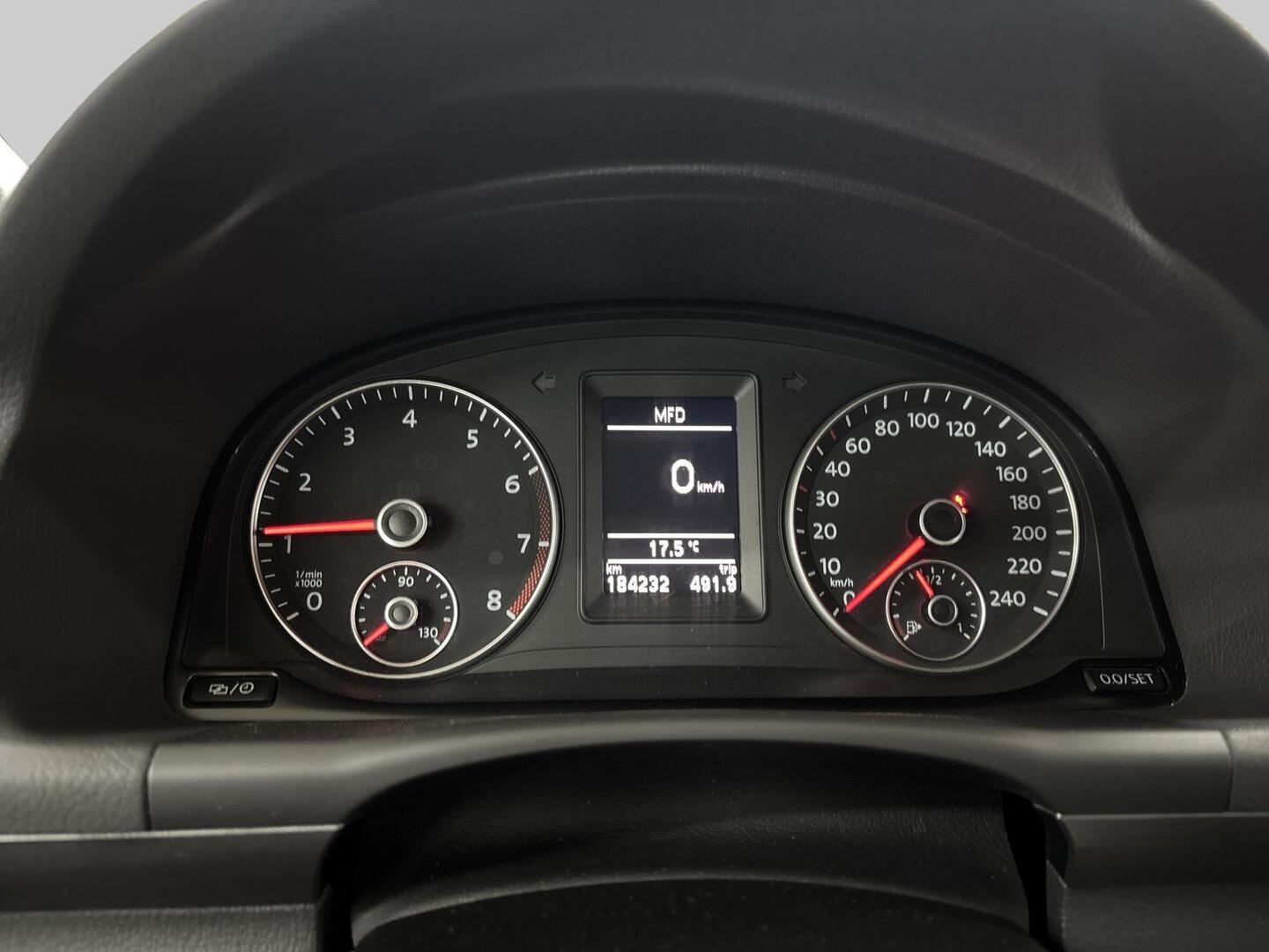 VOLKSWAGEN Touran 2013