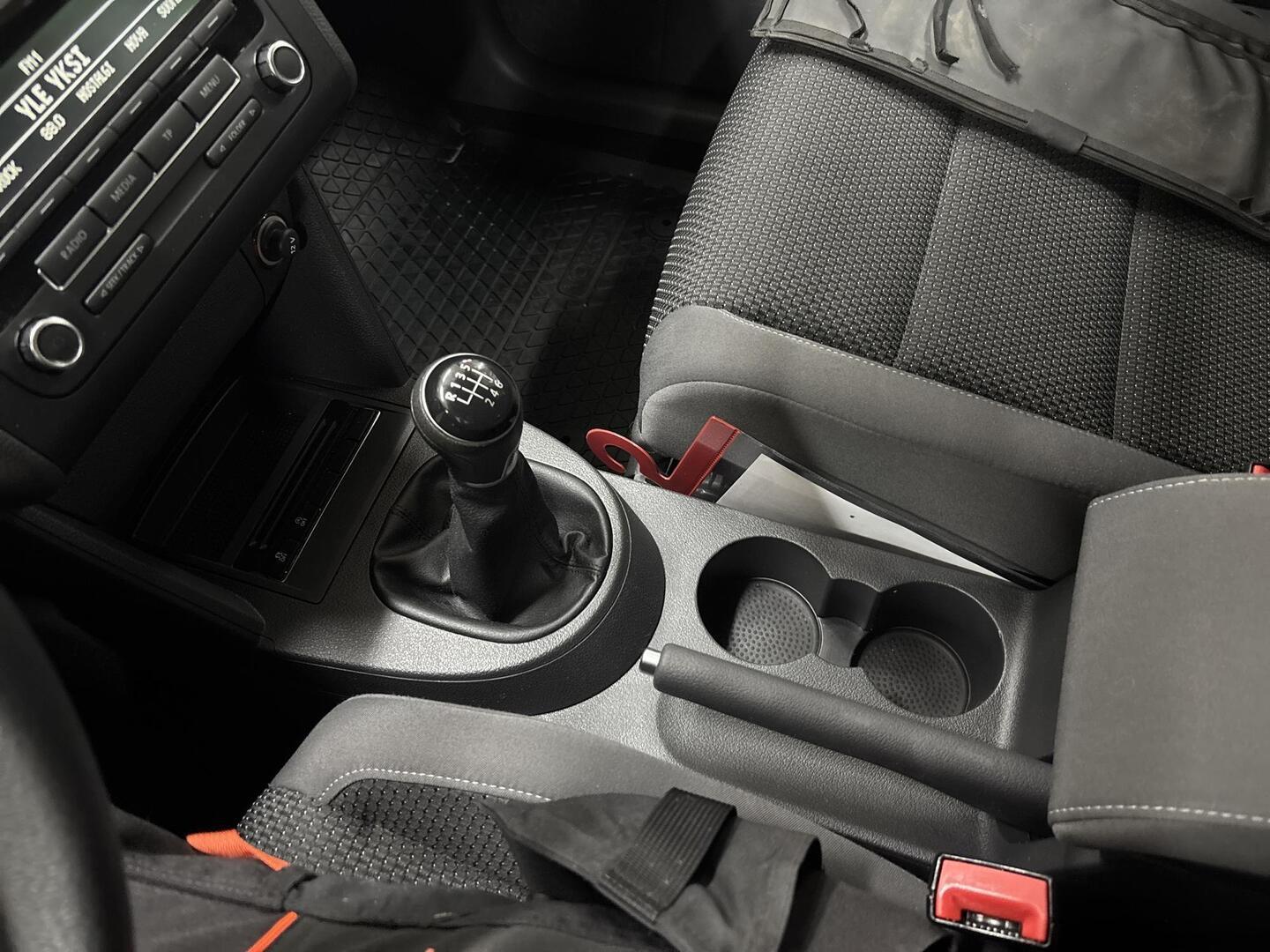 VOLKSWAGEN Touran 2013
