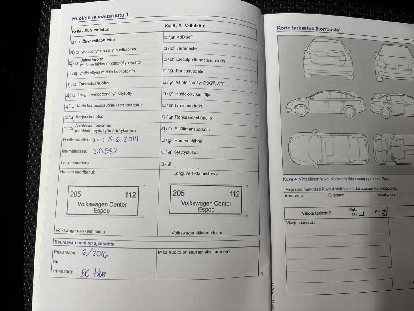 VOLKSWAGEN Touran 2013