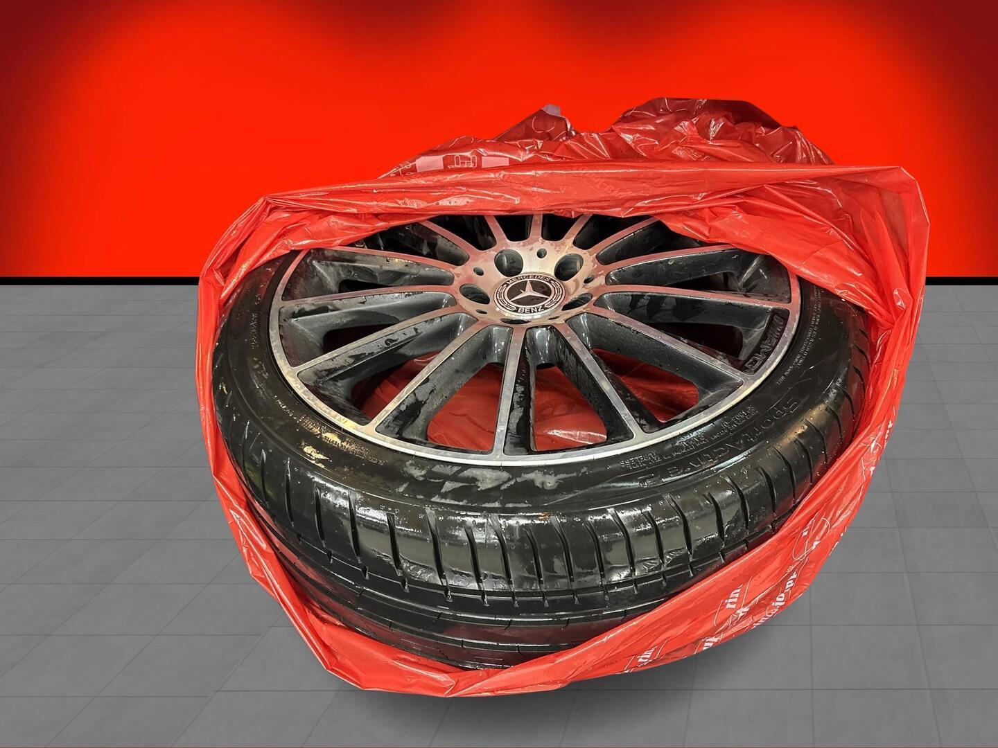 MERCEDES-BENZ C 2015