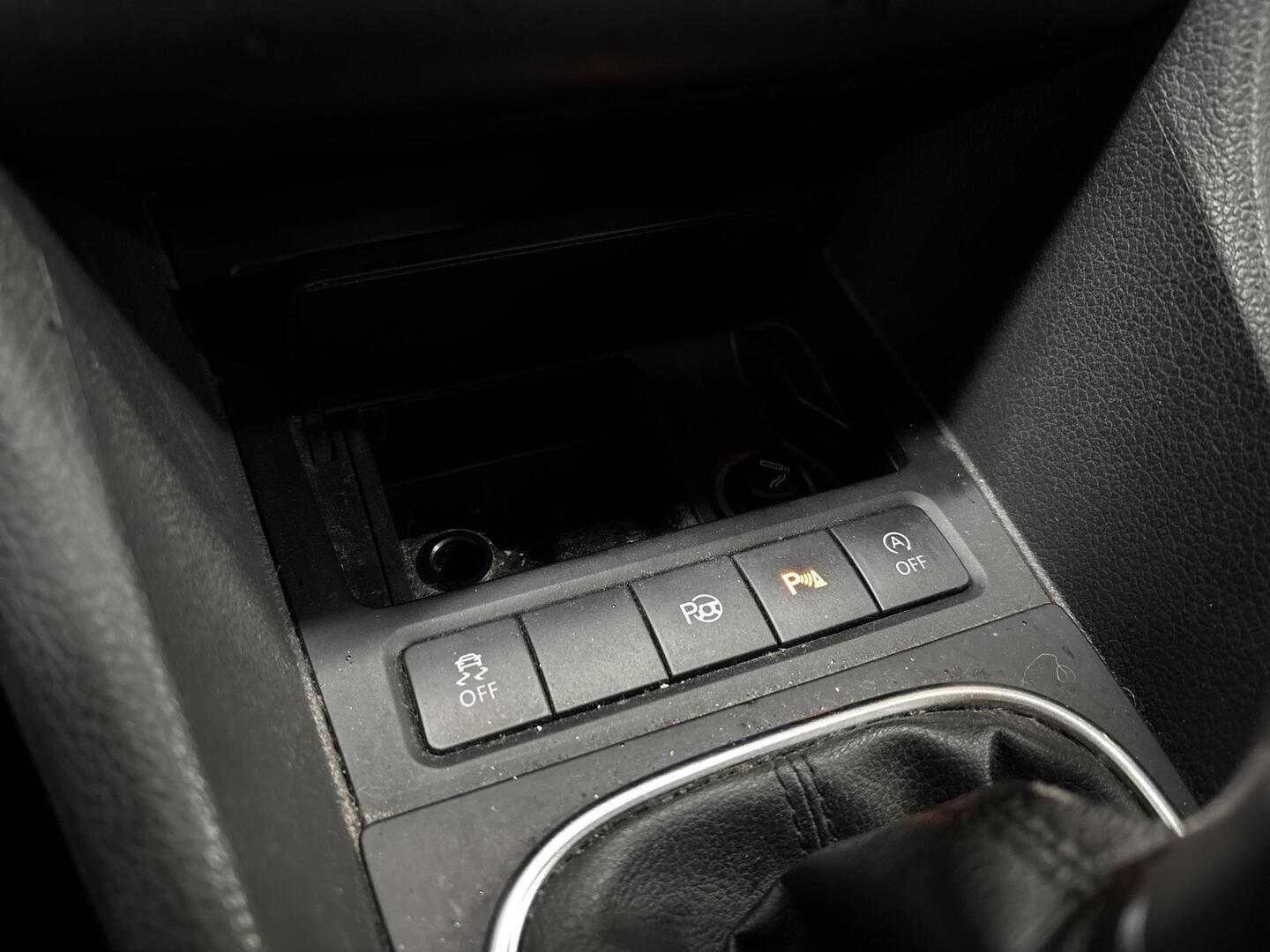VOLKSWAGEN Golf 2012