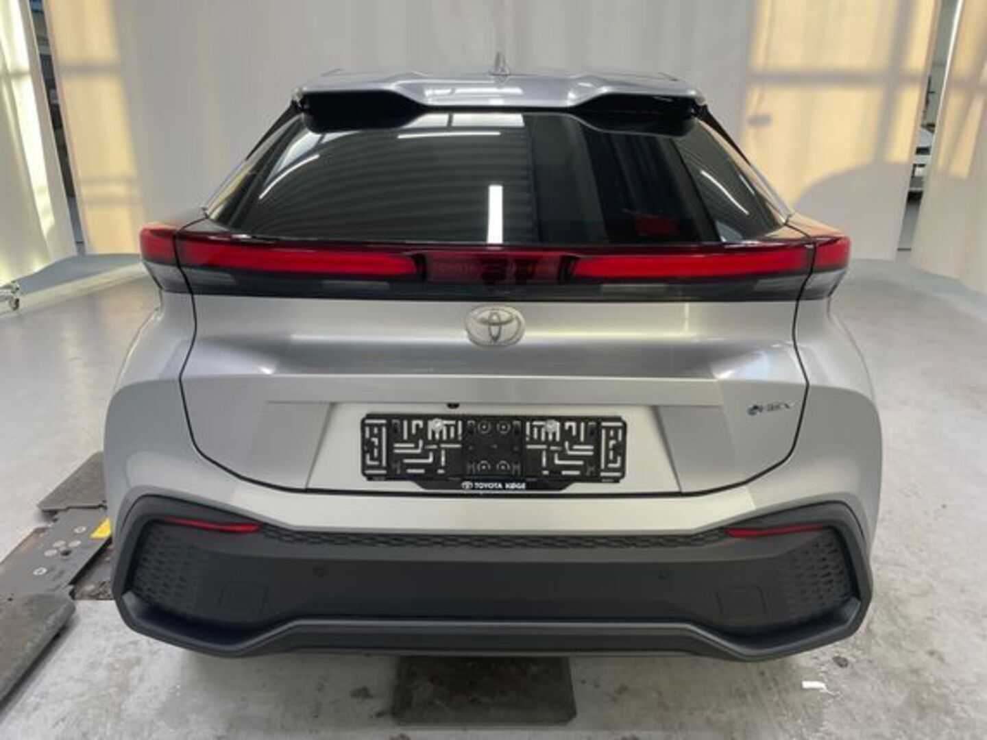 TOYOTA C-HR 2025