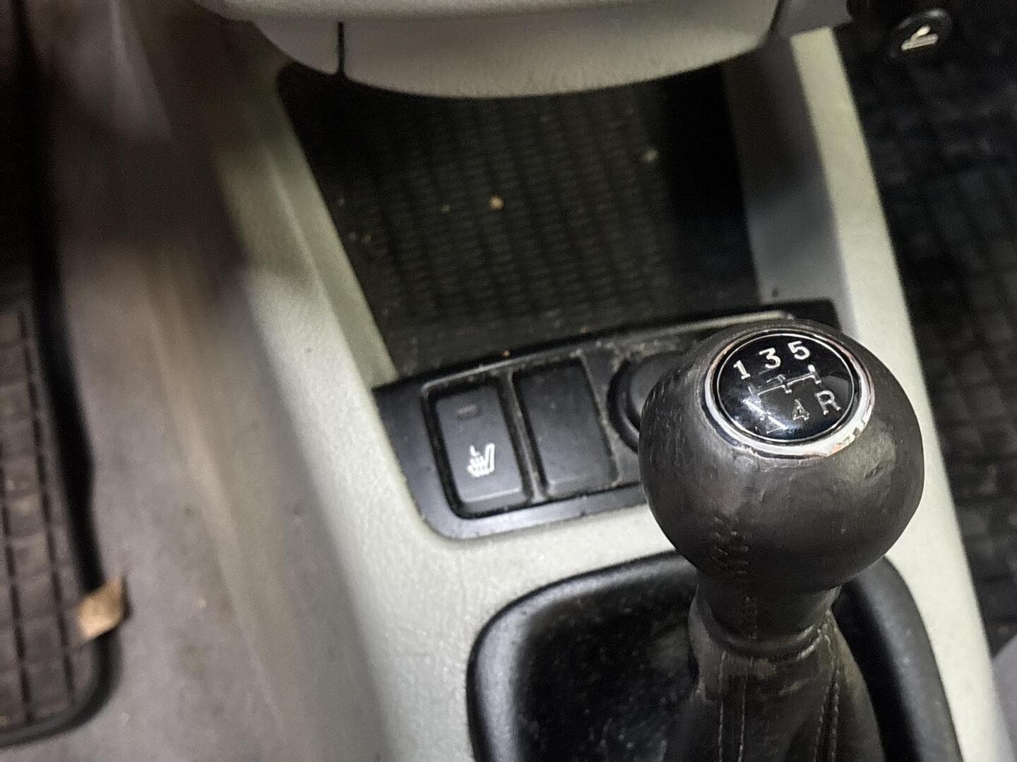 KIA Cerato 2004
