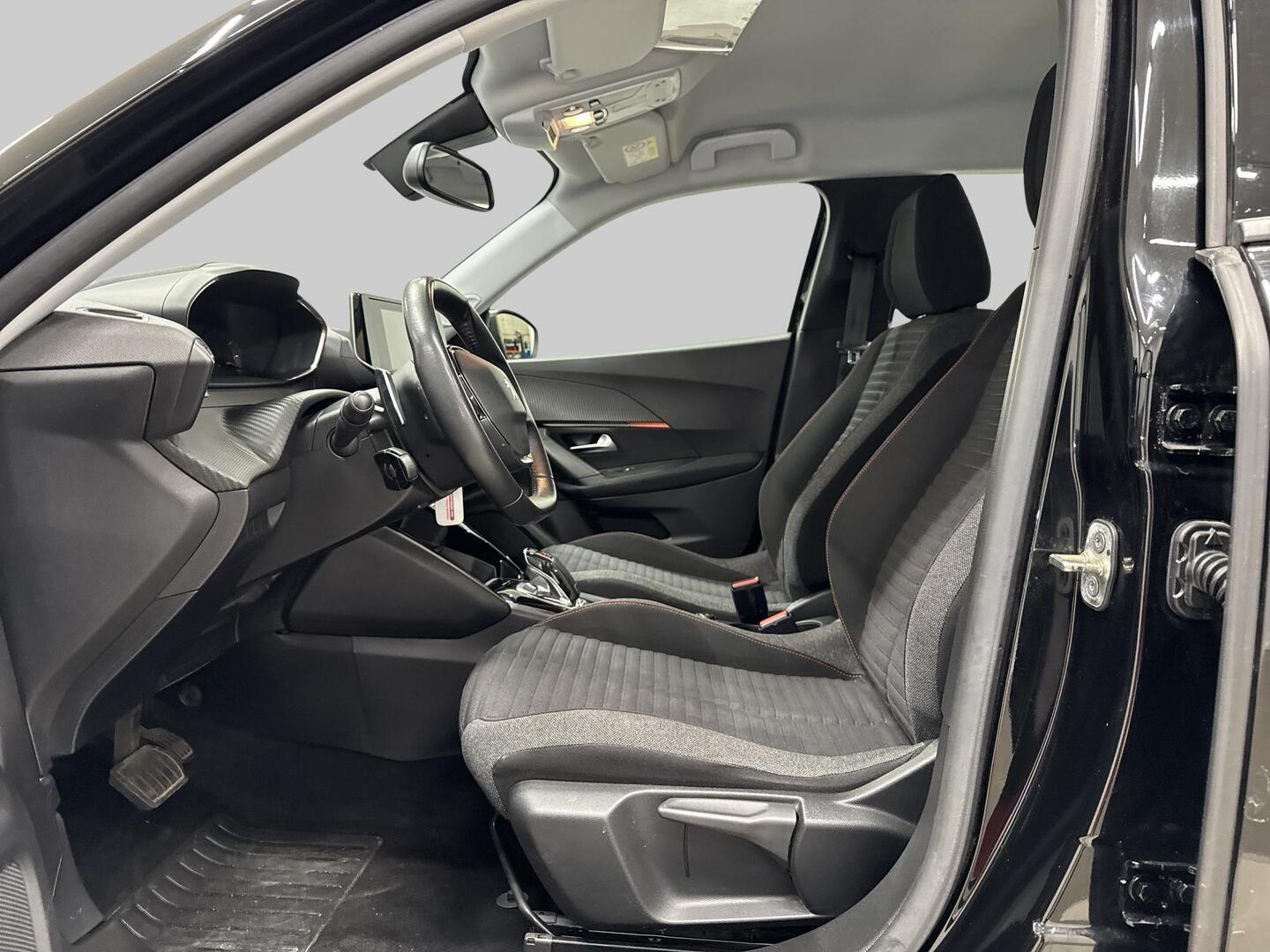 PEUGEOT 2008 2021