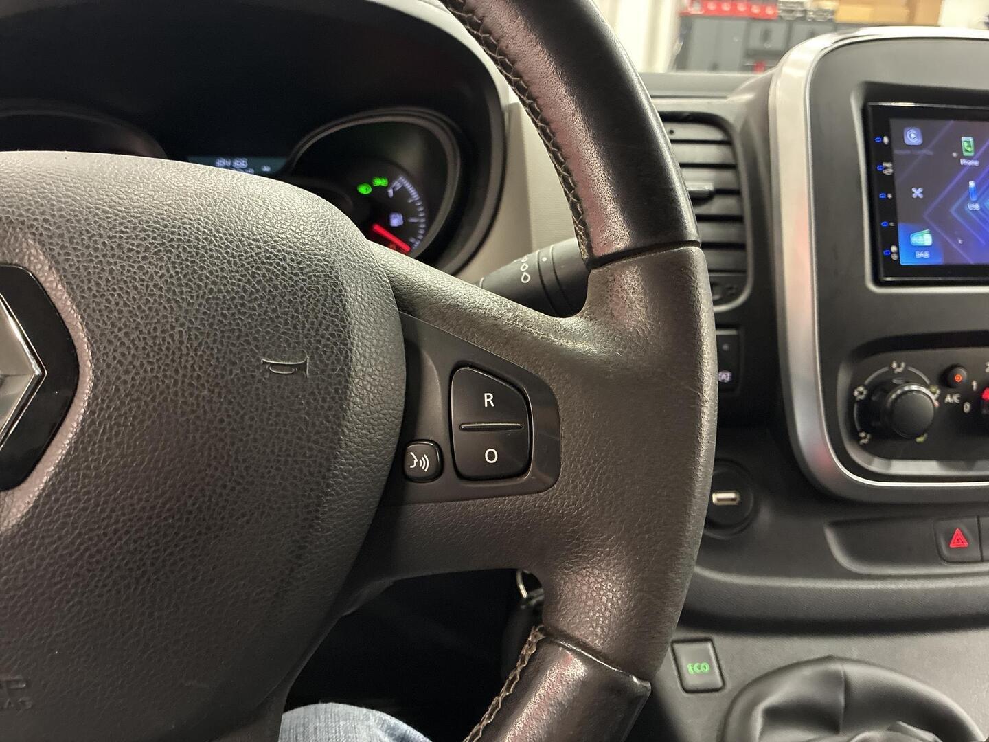 RENAULT Trafic 2017