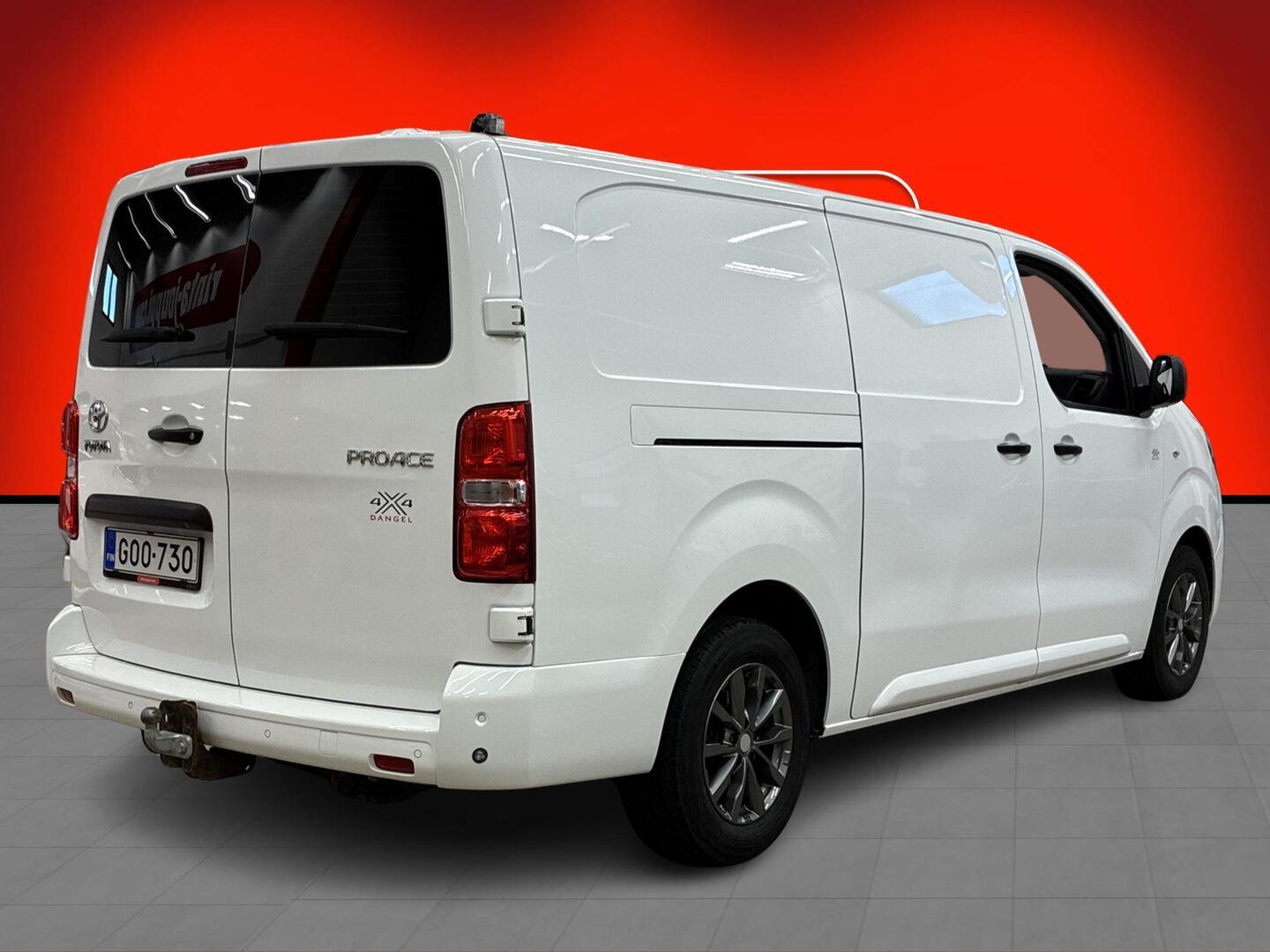 TOYOTA Proace 2021