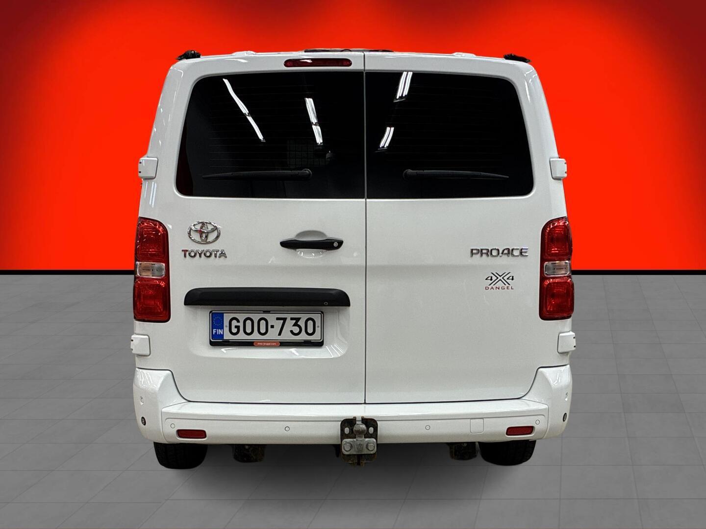 TOYOTA Proace 2021