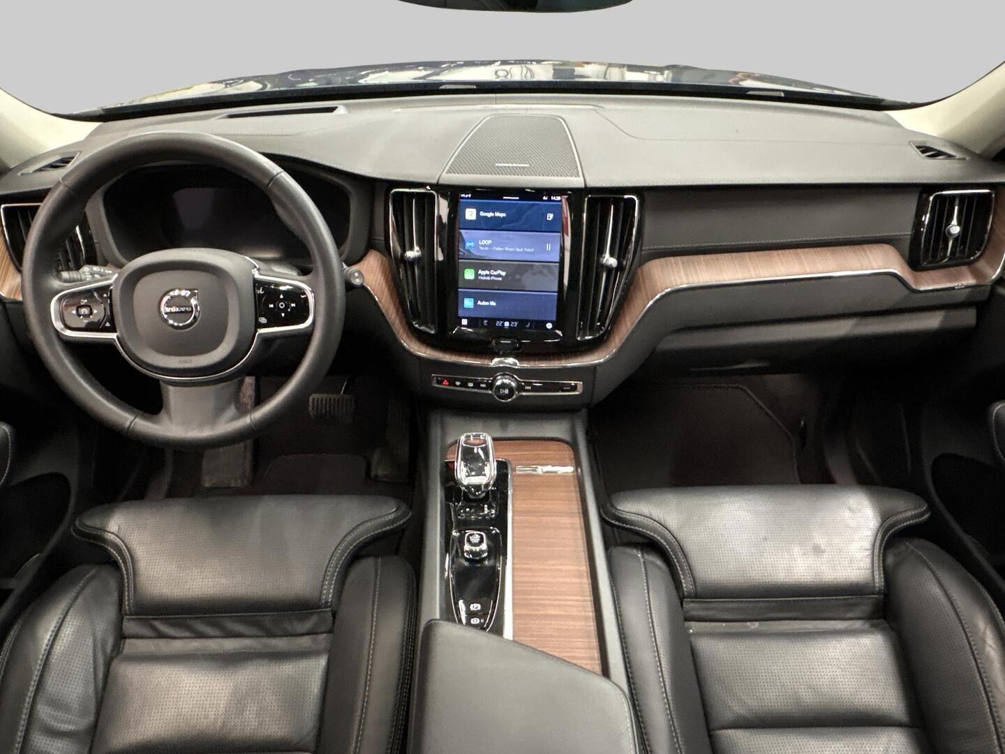 VOLVO XC60 2024