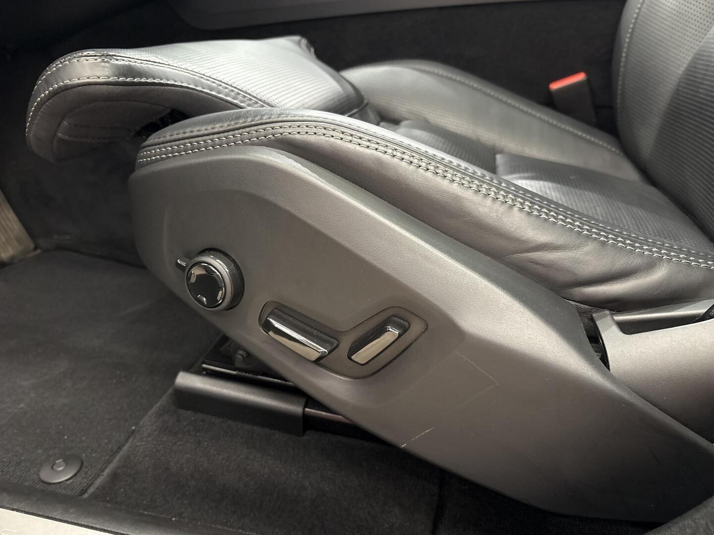 VOLVO XC60 2024
