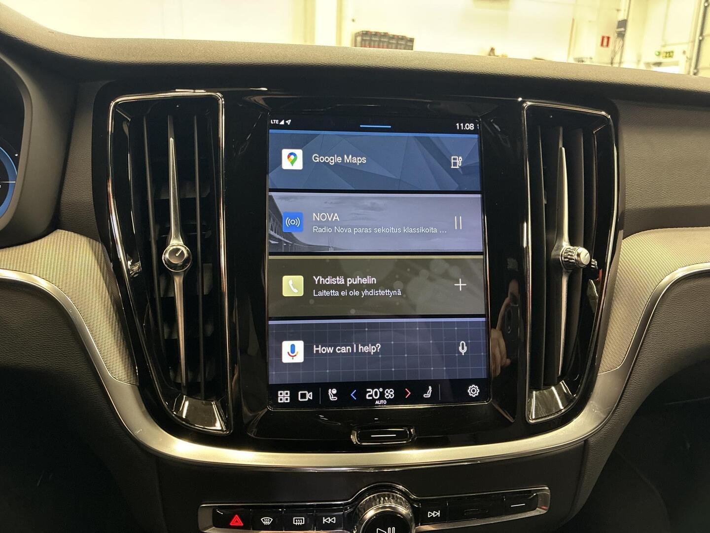 VOLVO V60 2023