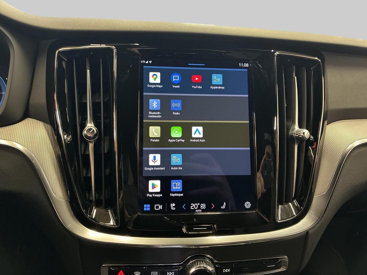 VOLVO V60 2023